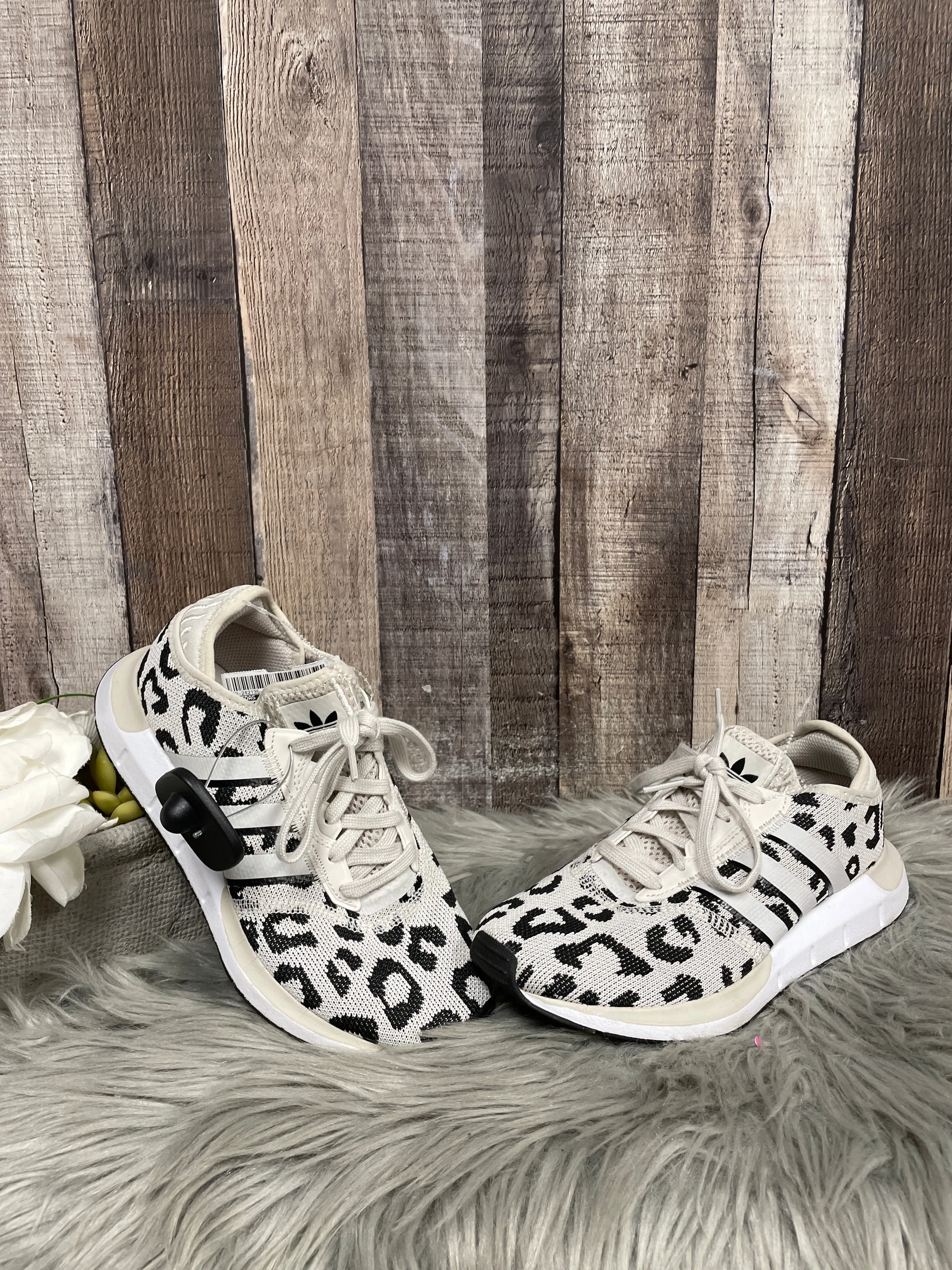 Animal Print Shoes Athletic Adidas, Size 5.5 adidas