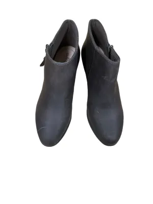 Brown Boots Ankle Flats Clarks, Size 9 clarks