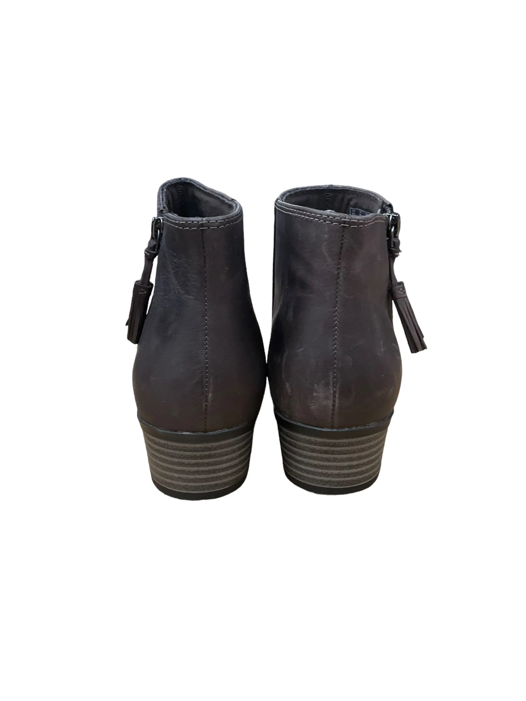 Brown Boots Ankle Flats Clarks, Size 9 clarks