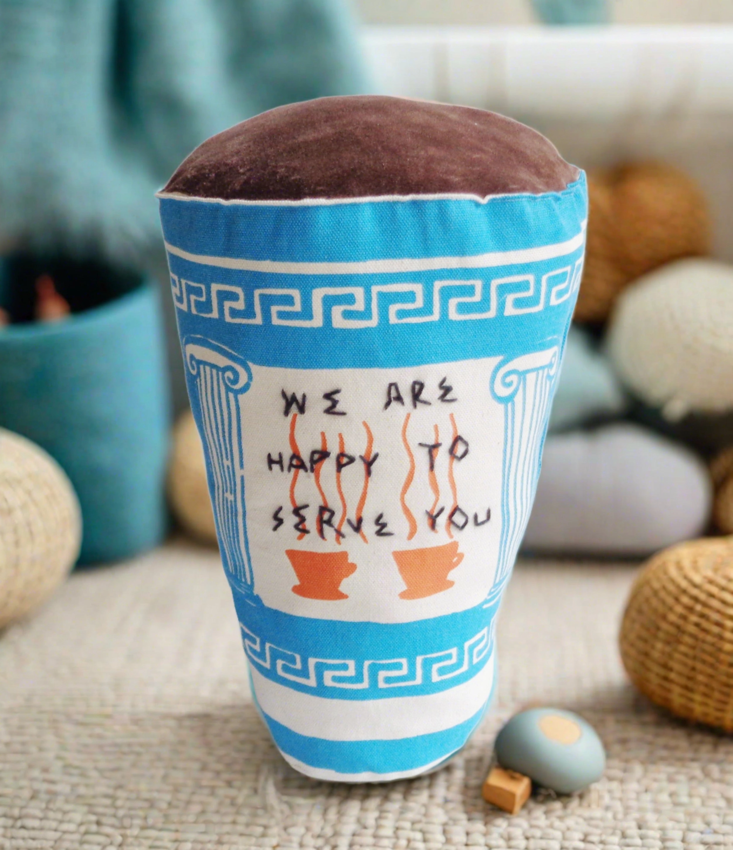 Cushion - Oversized New york greek coffee cup