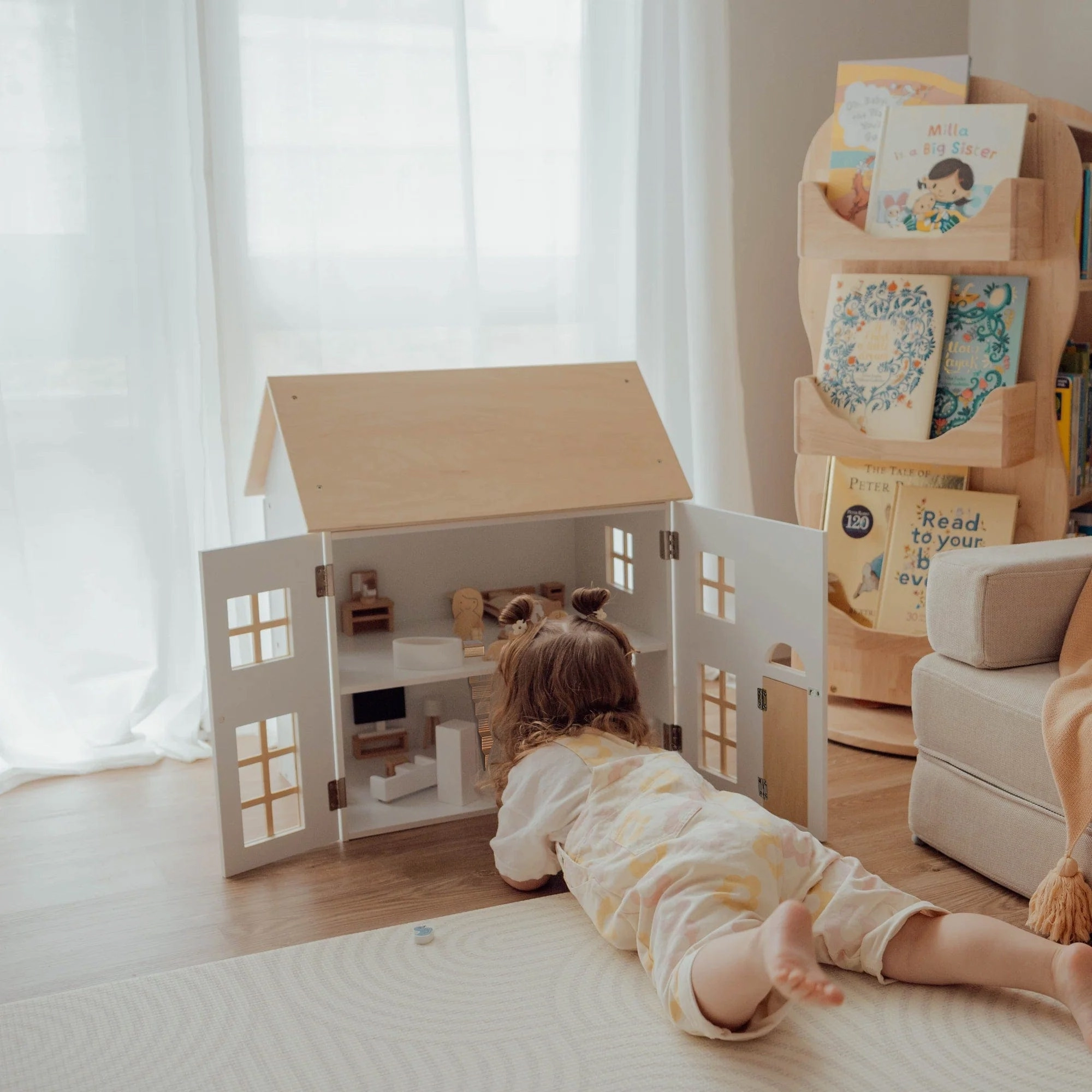 ELSA Doll House with Furniture & Doll Family Set - Preorder