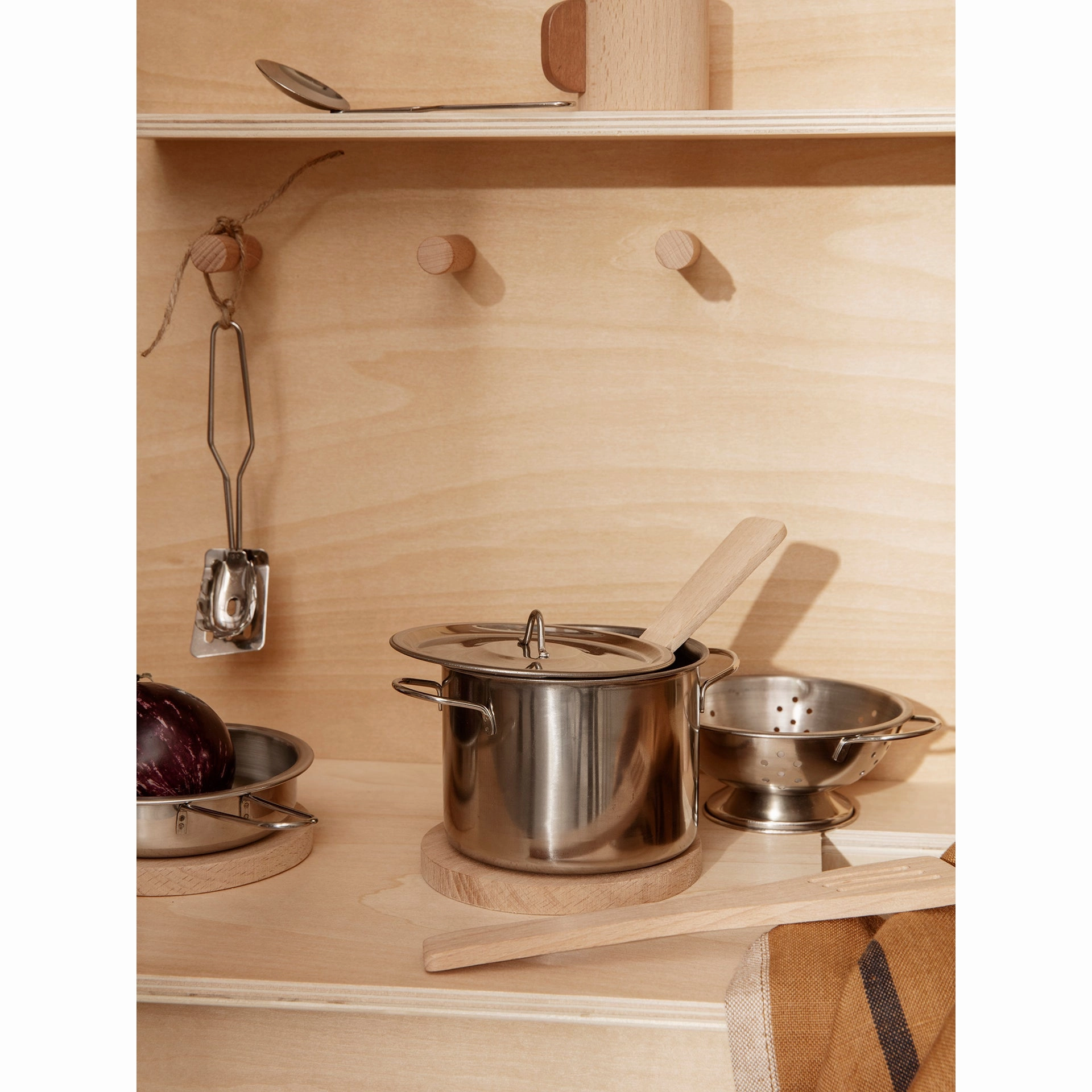 ferm LIVING Toro Play Kitchen Tools - Set of 9