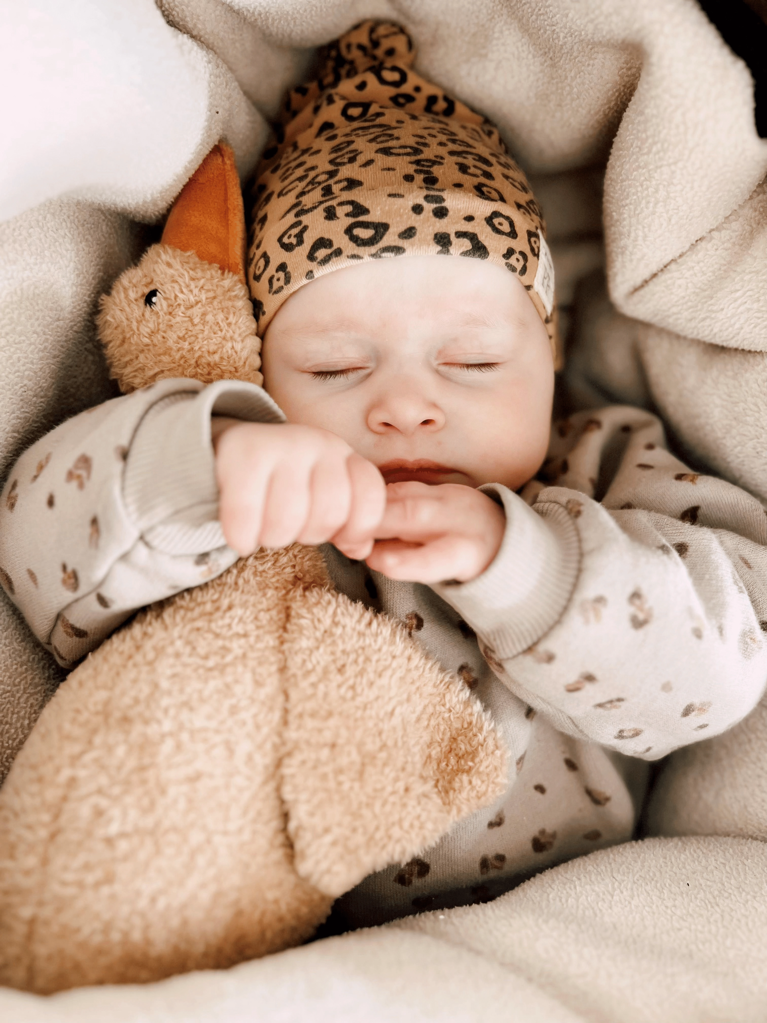 Flow Amsterdam Liva Goose Heartbeat Comforter - Brown