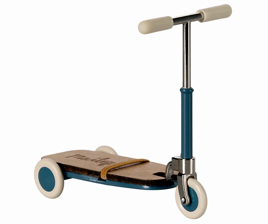 Furniture For Mouse - Kick Board - Blue