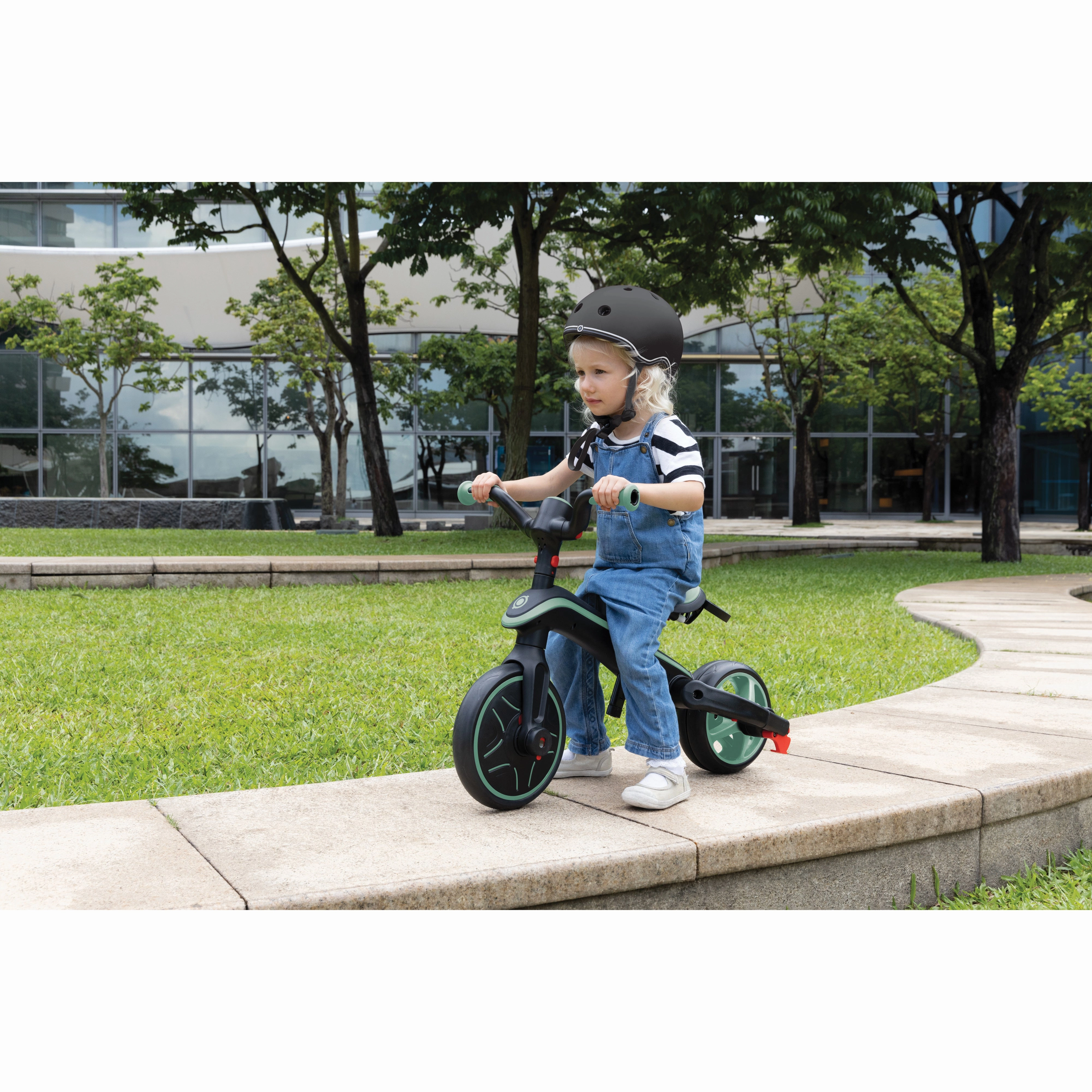 Globber Explorer Trike 41  - Mint () (10M - 5Y)