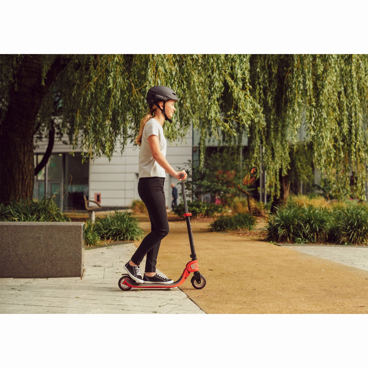 Globber Flow Foldable 125 Scooter - White / Pink (6Y )
