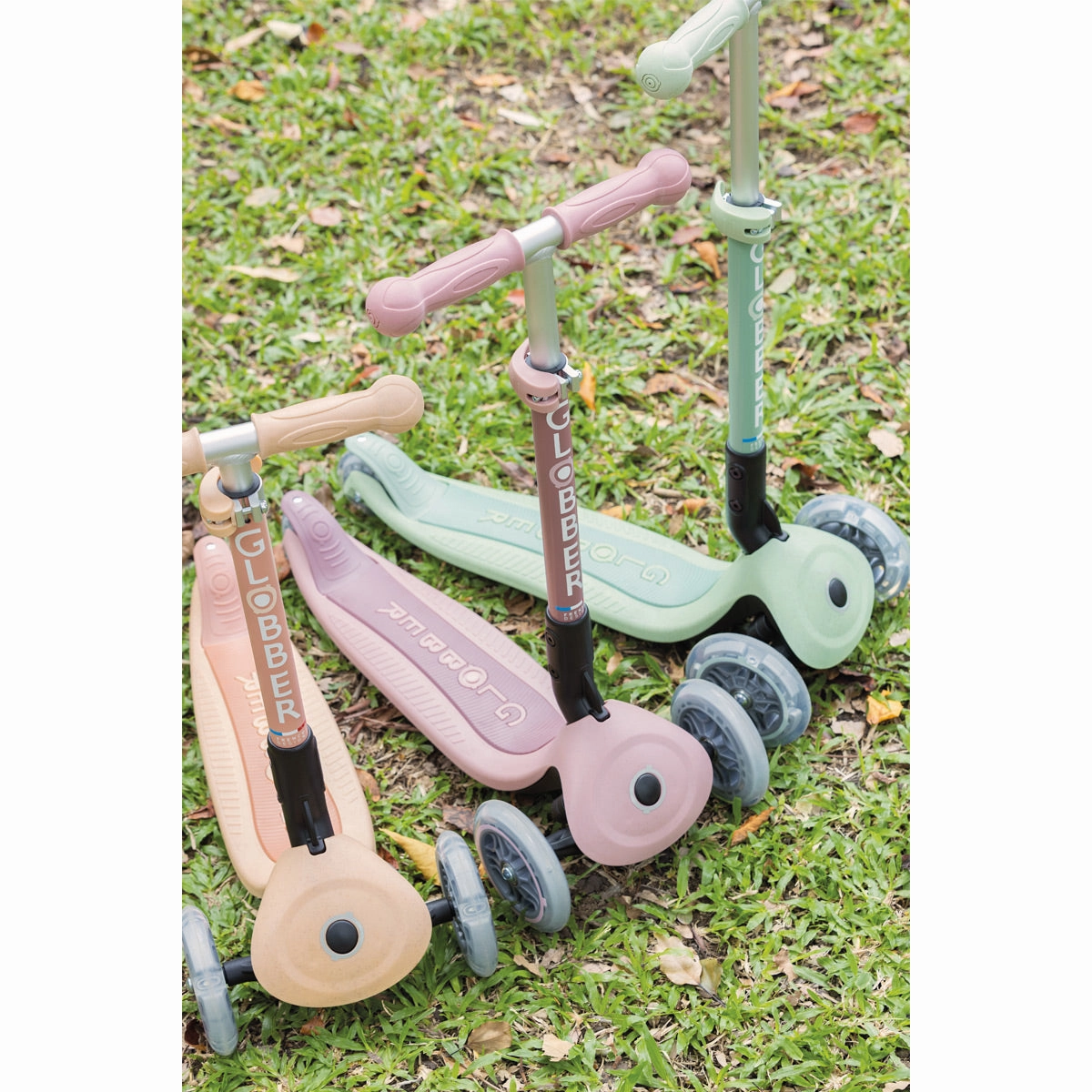 Globber Junior Foldable Lights Ecologic  - Berry () (2Y )
