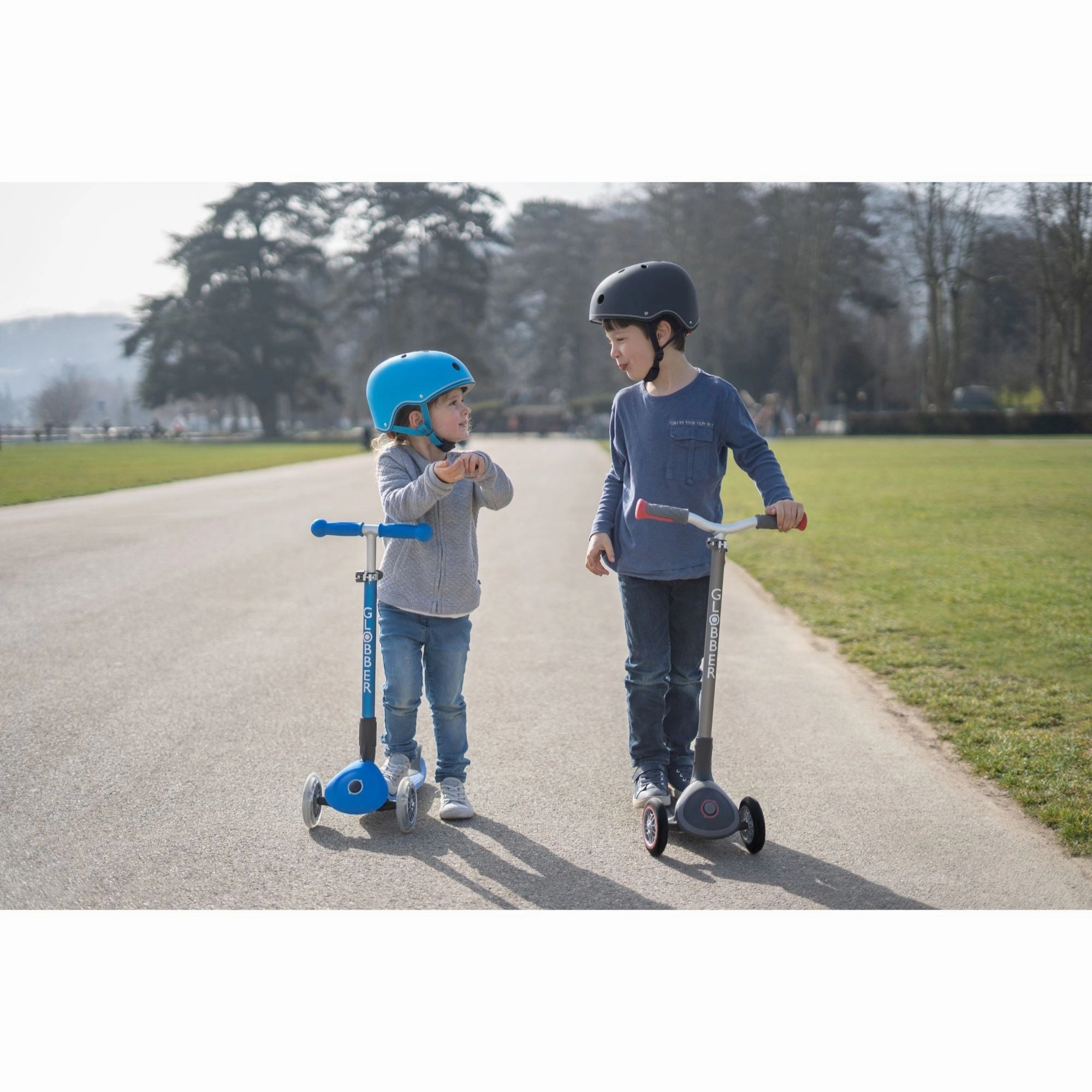 Globber Master Lights  - Navy Blue (4 - 14Y)