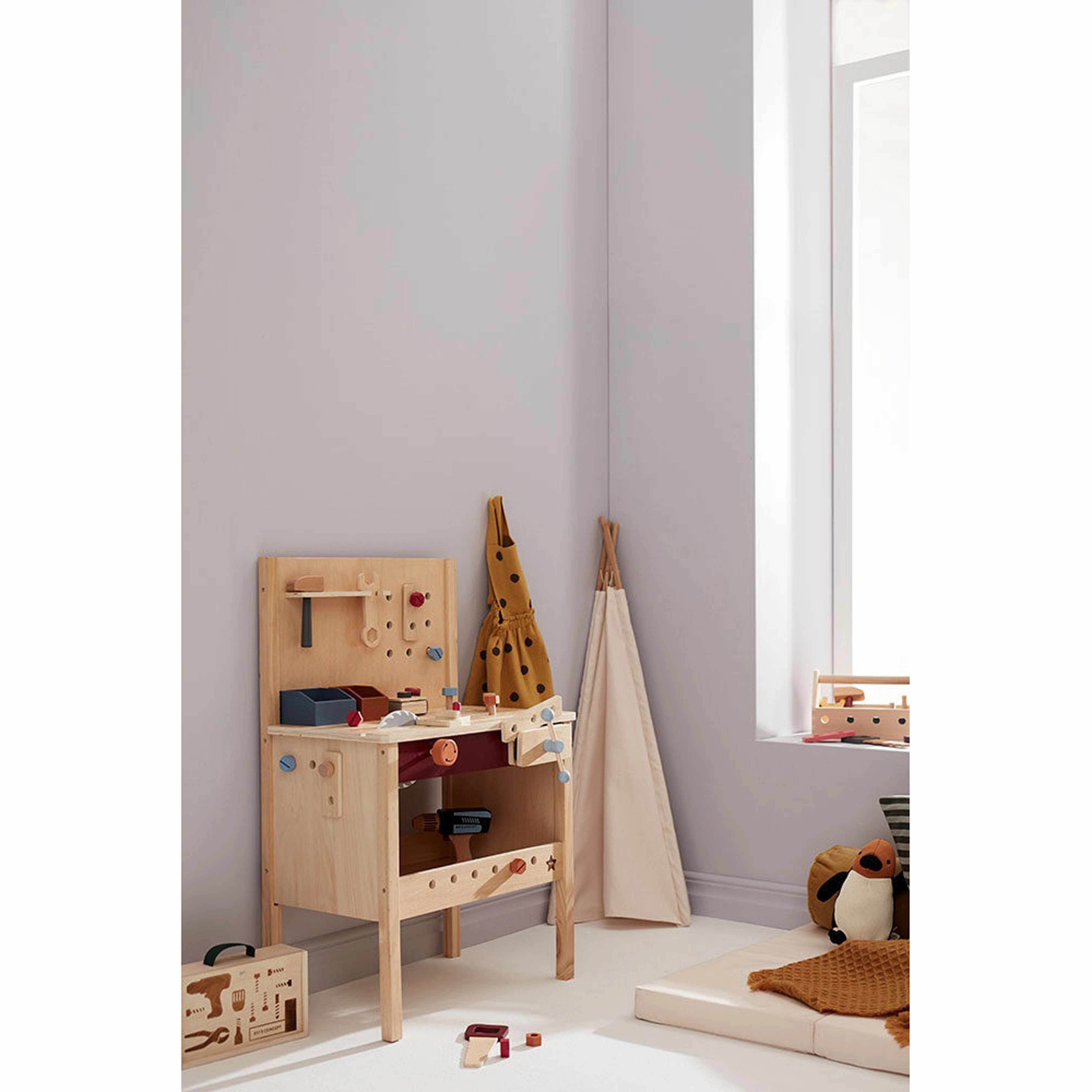 Kid's Concept Tool Bench Kid's Hub