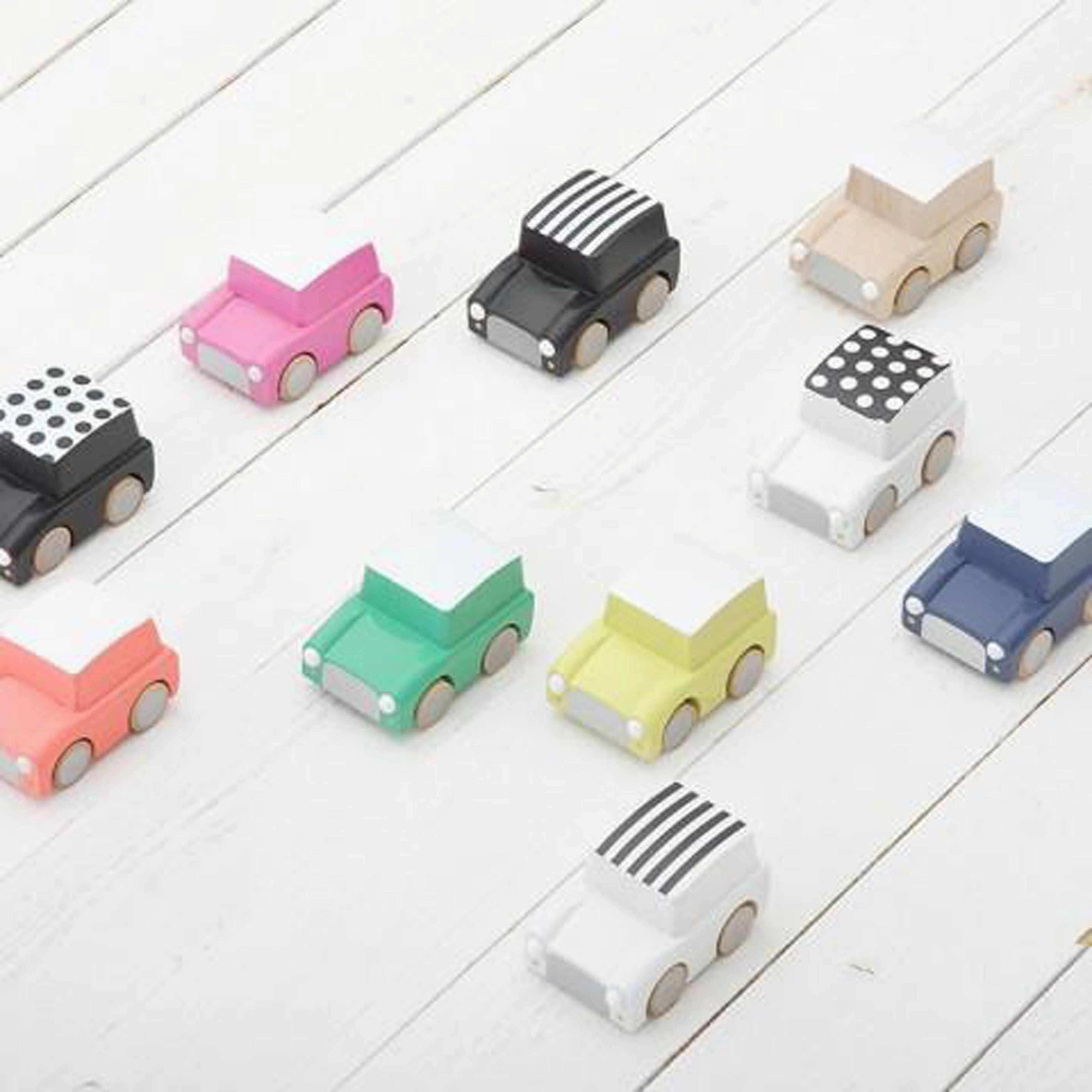 kiko  & gg* Kuruma Classic Wooden Wind Up Car Orange
