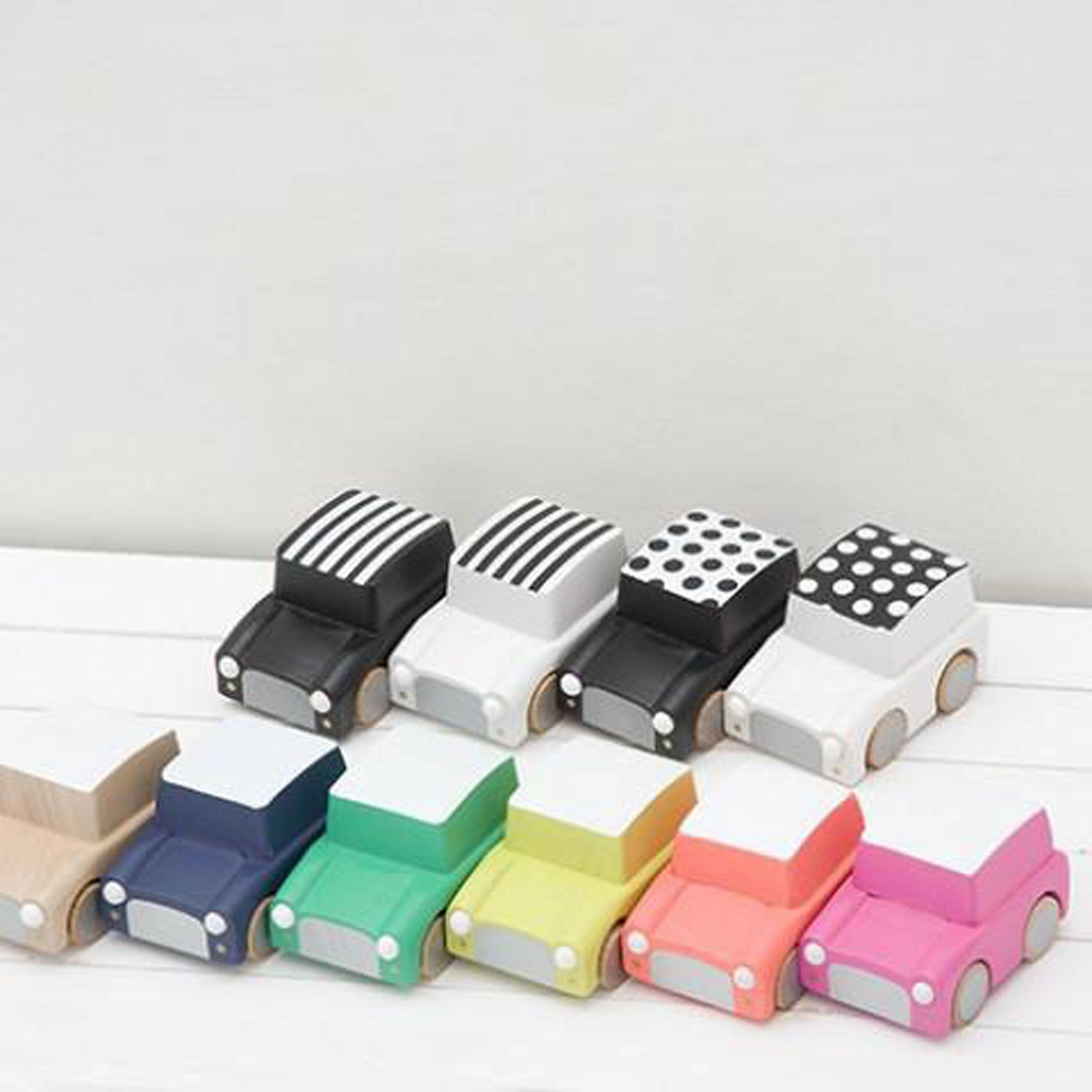 kiko  & gg* Kuruma Classic Wooden Wind Up Car Orange