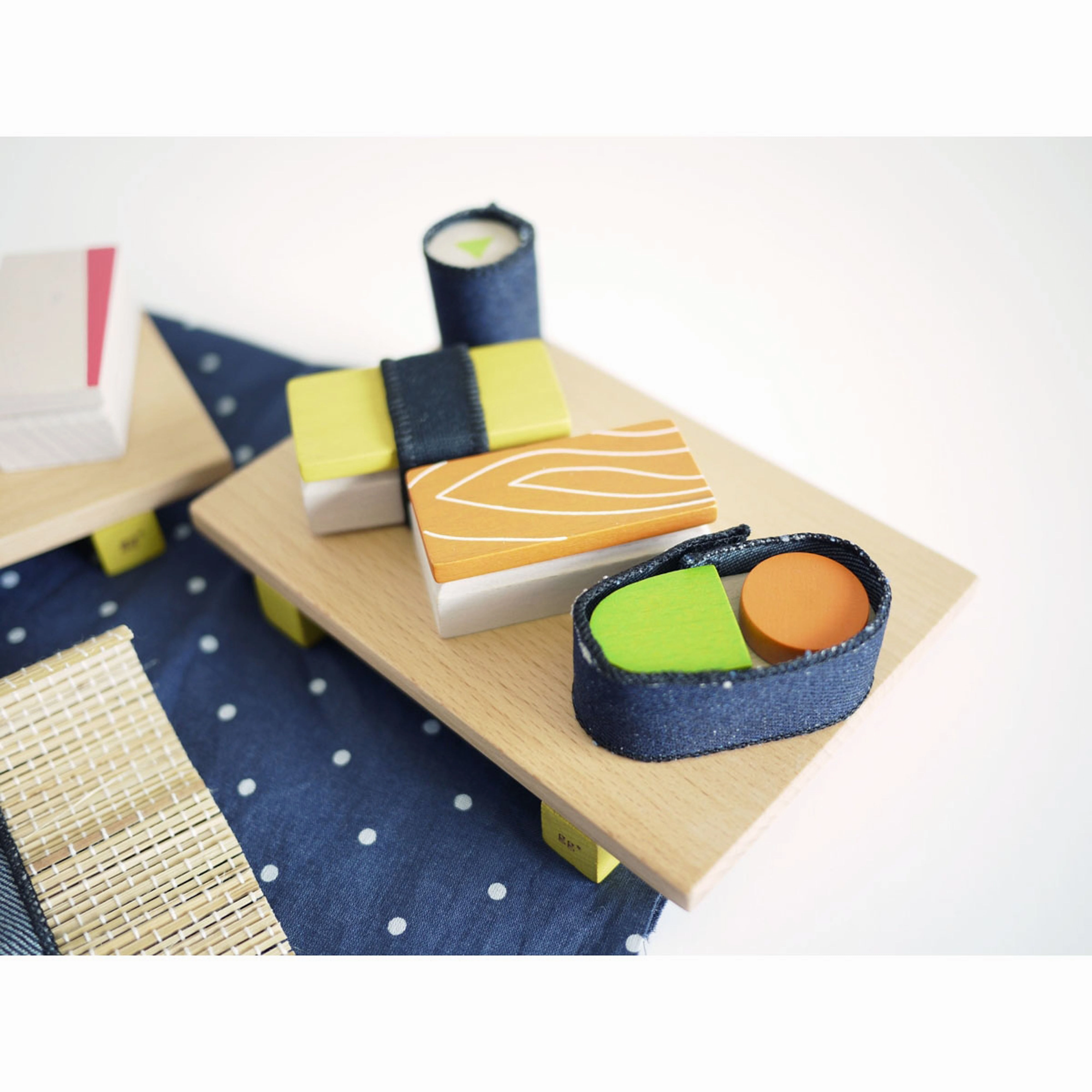 kiko  & gg* Sushi