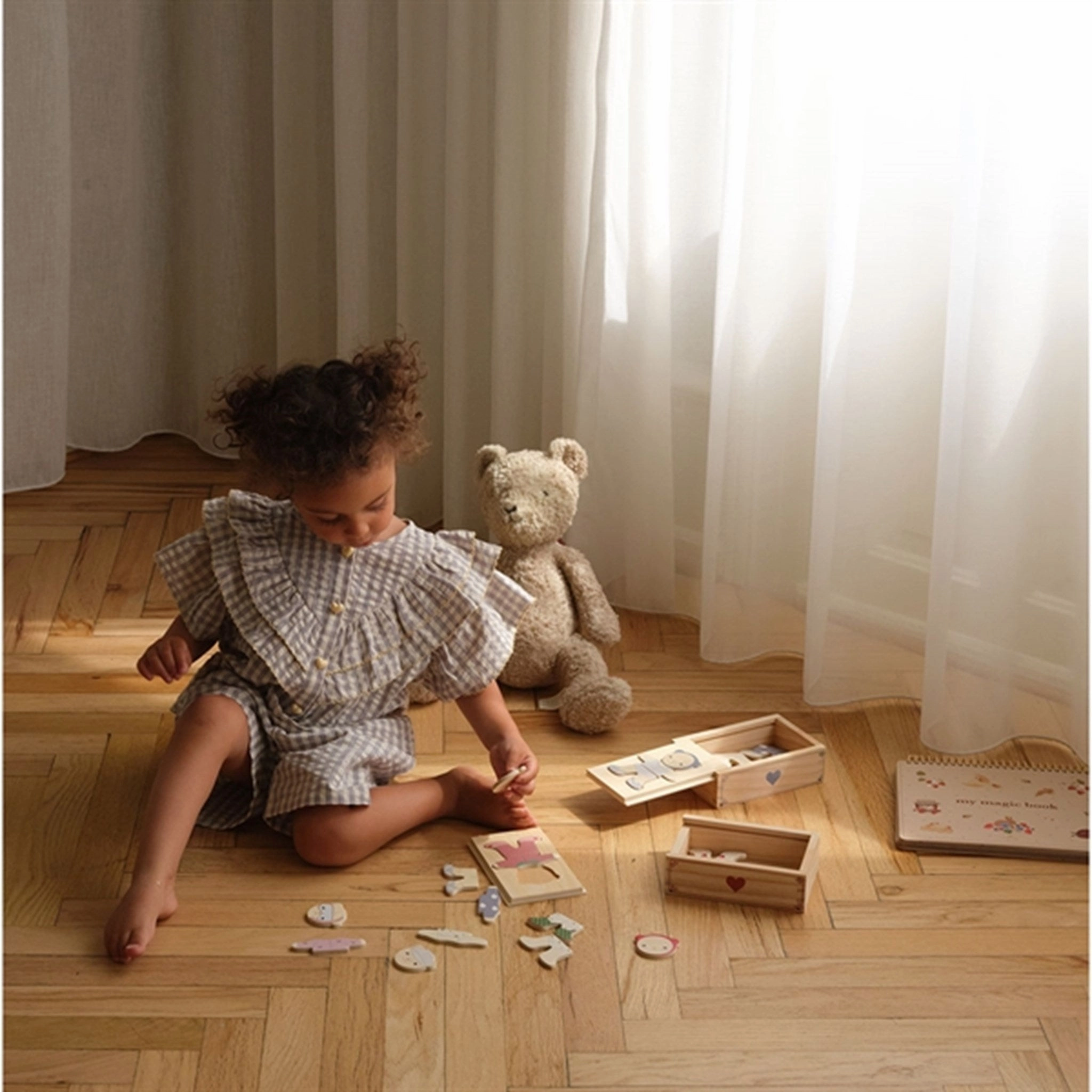 Konges Sljd Wooden Teddy Dress-Up Puzzle Blue