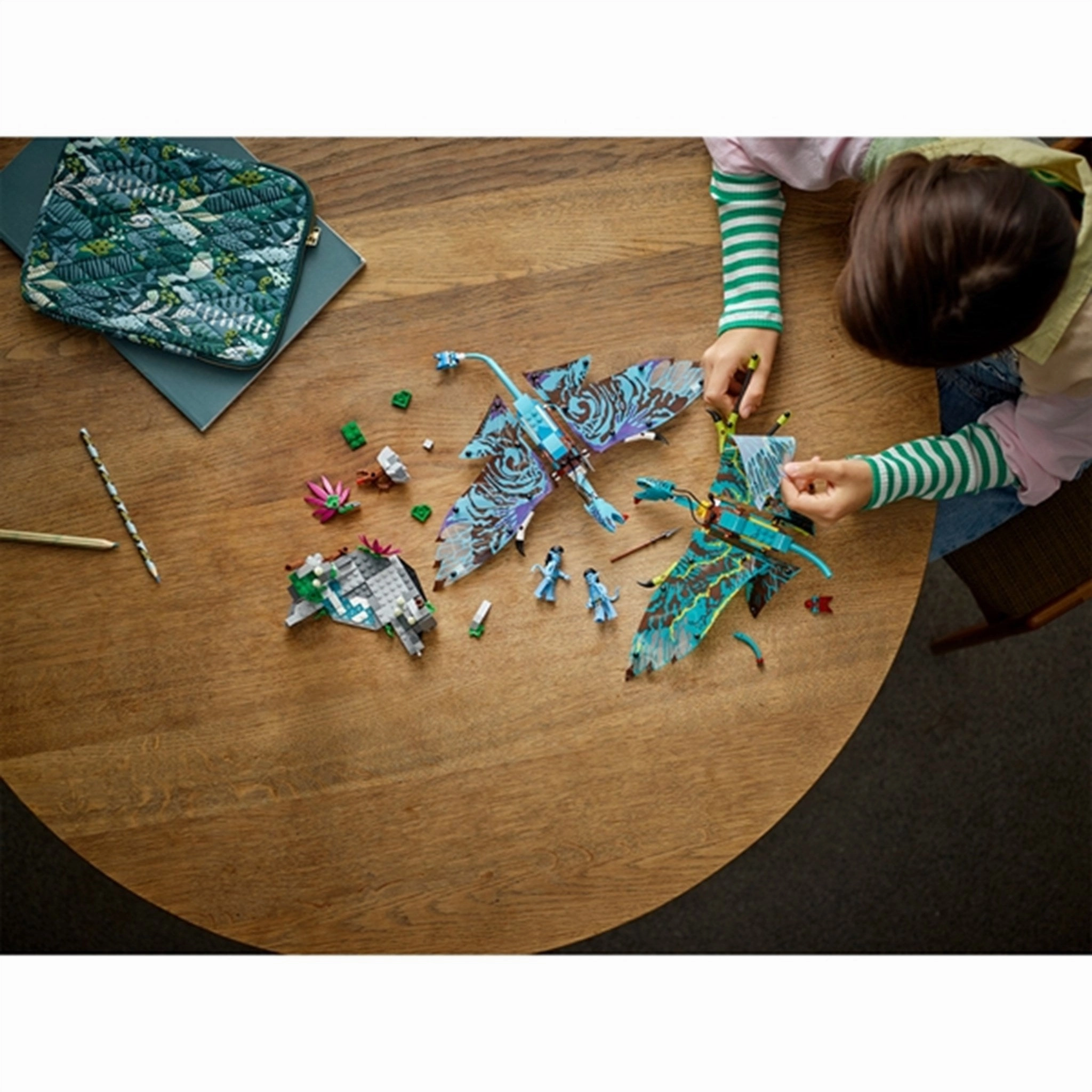 LEGO Avatar Jake & Neytiris First Banshee Flight