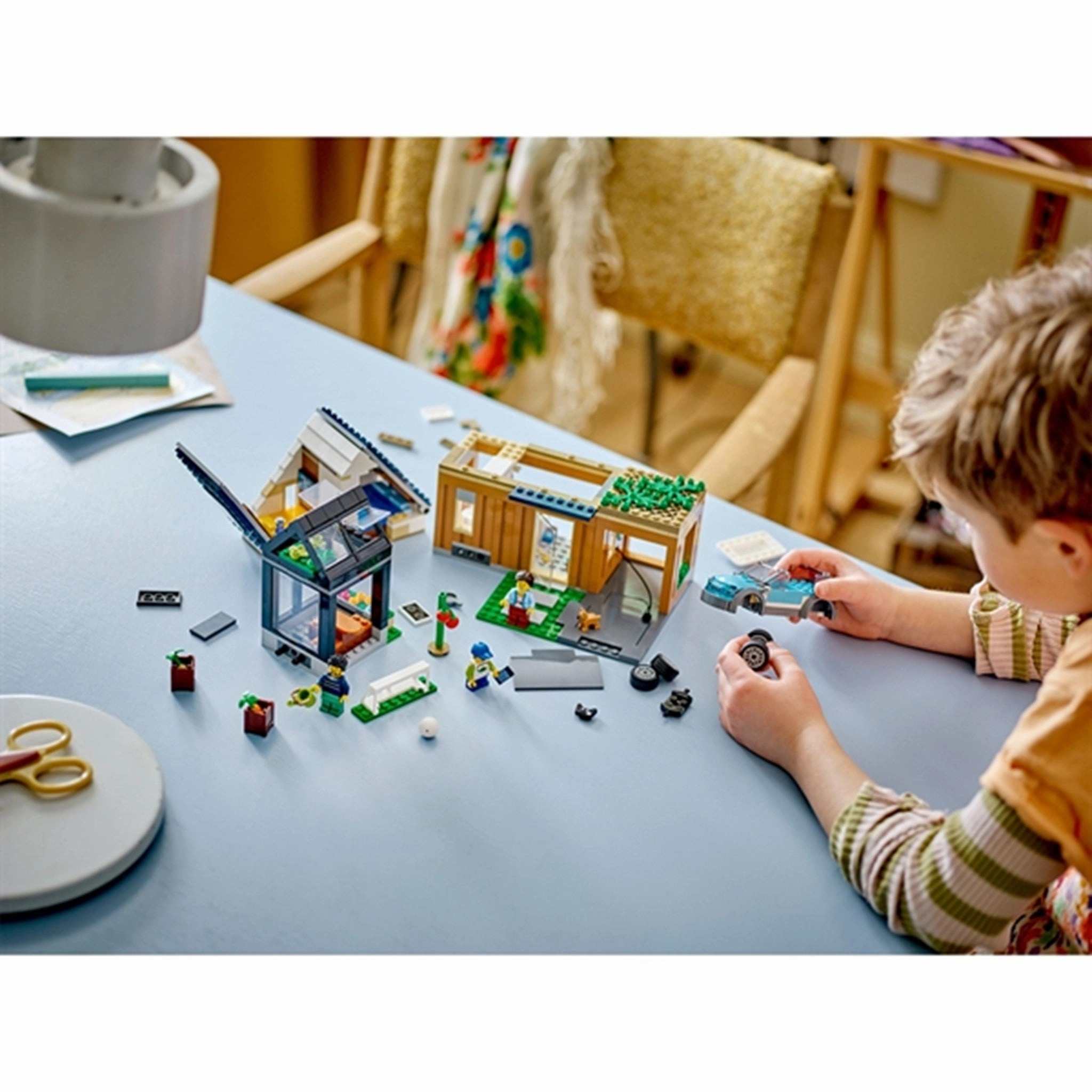 LEGO City Family House and Electric Car