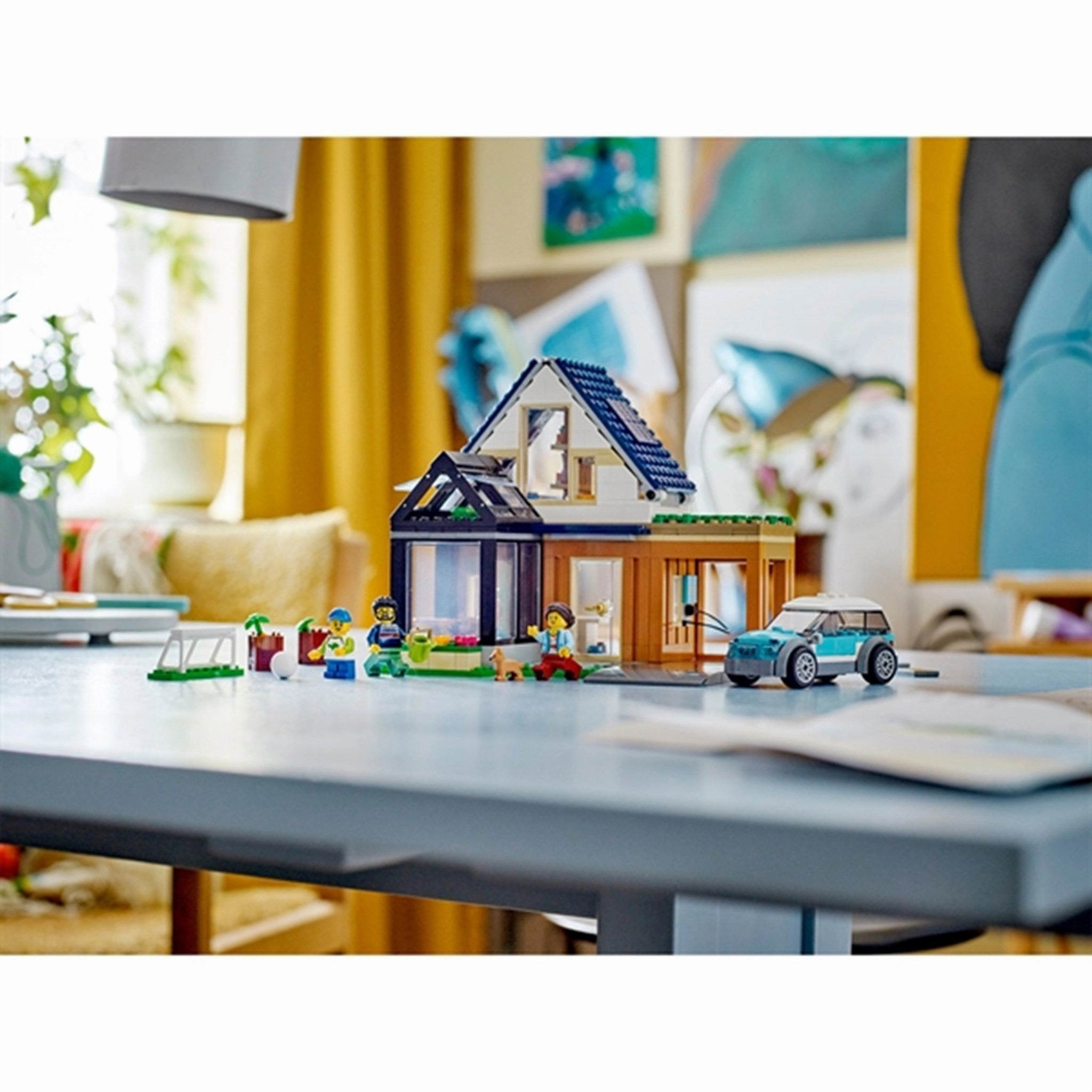 LEGO City Family House and Electric Car