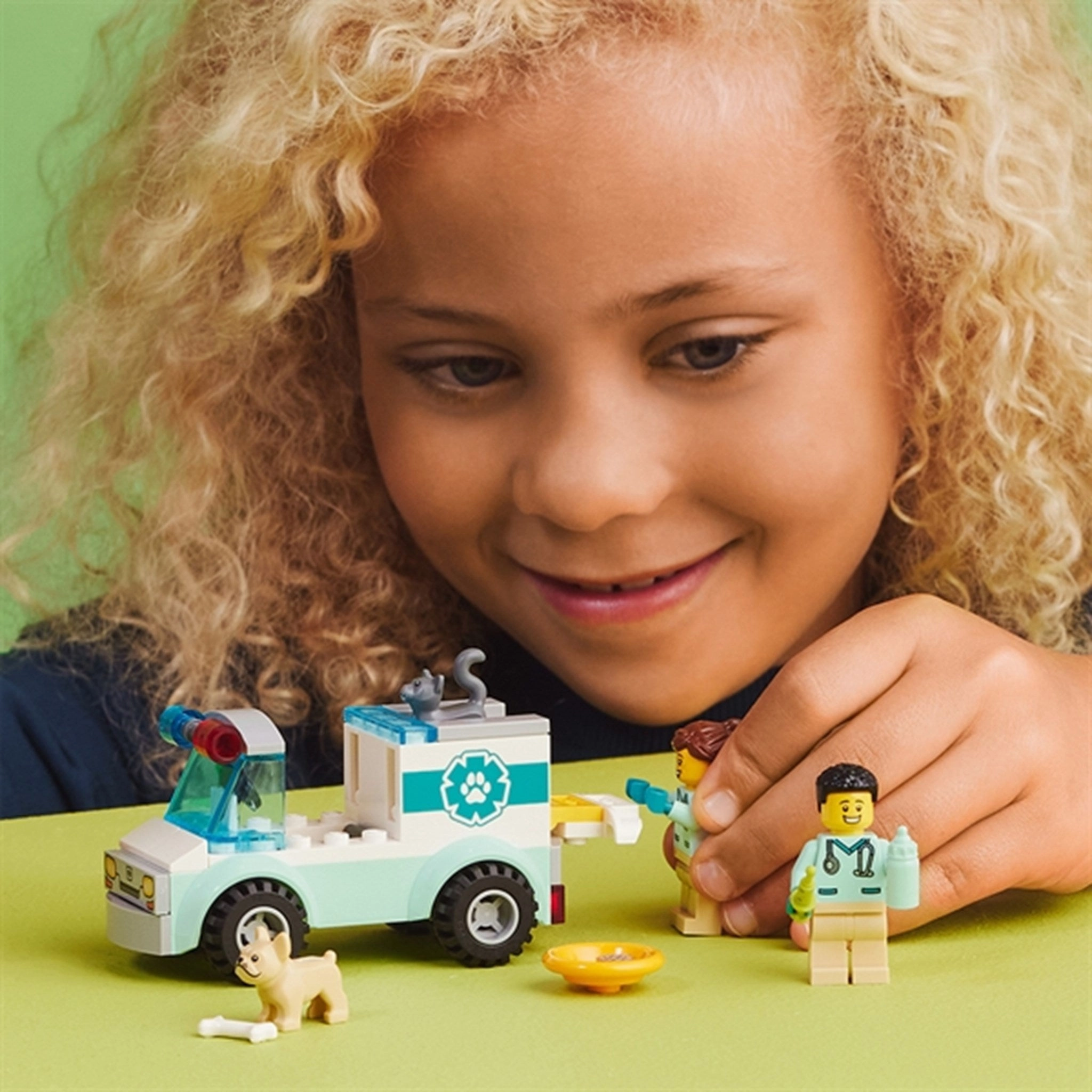 LEGO City Vet Van Rescue