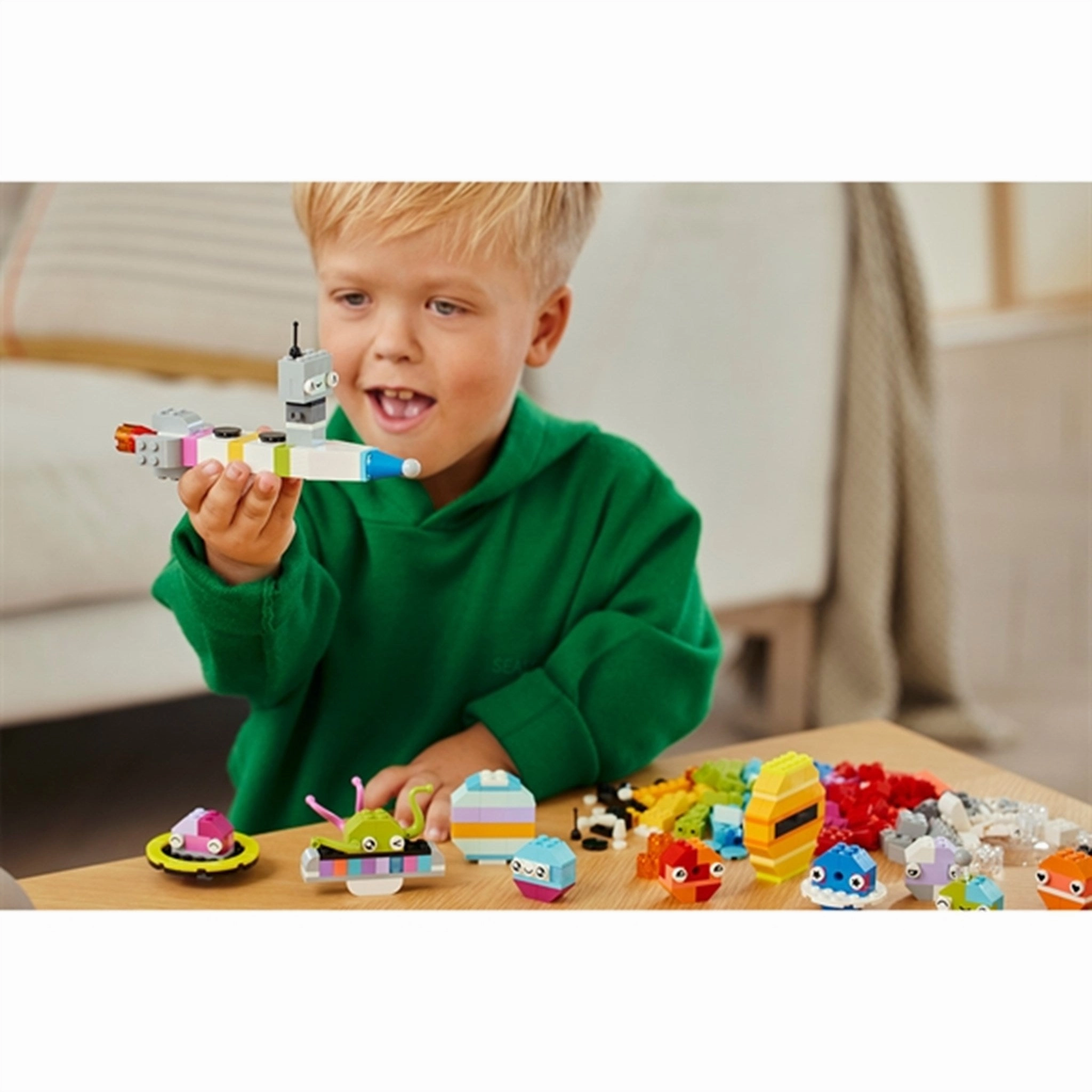 LEGO? Classic Creative Space Planets