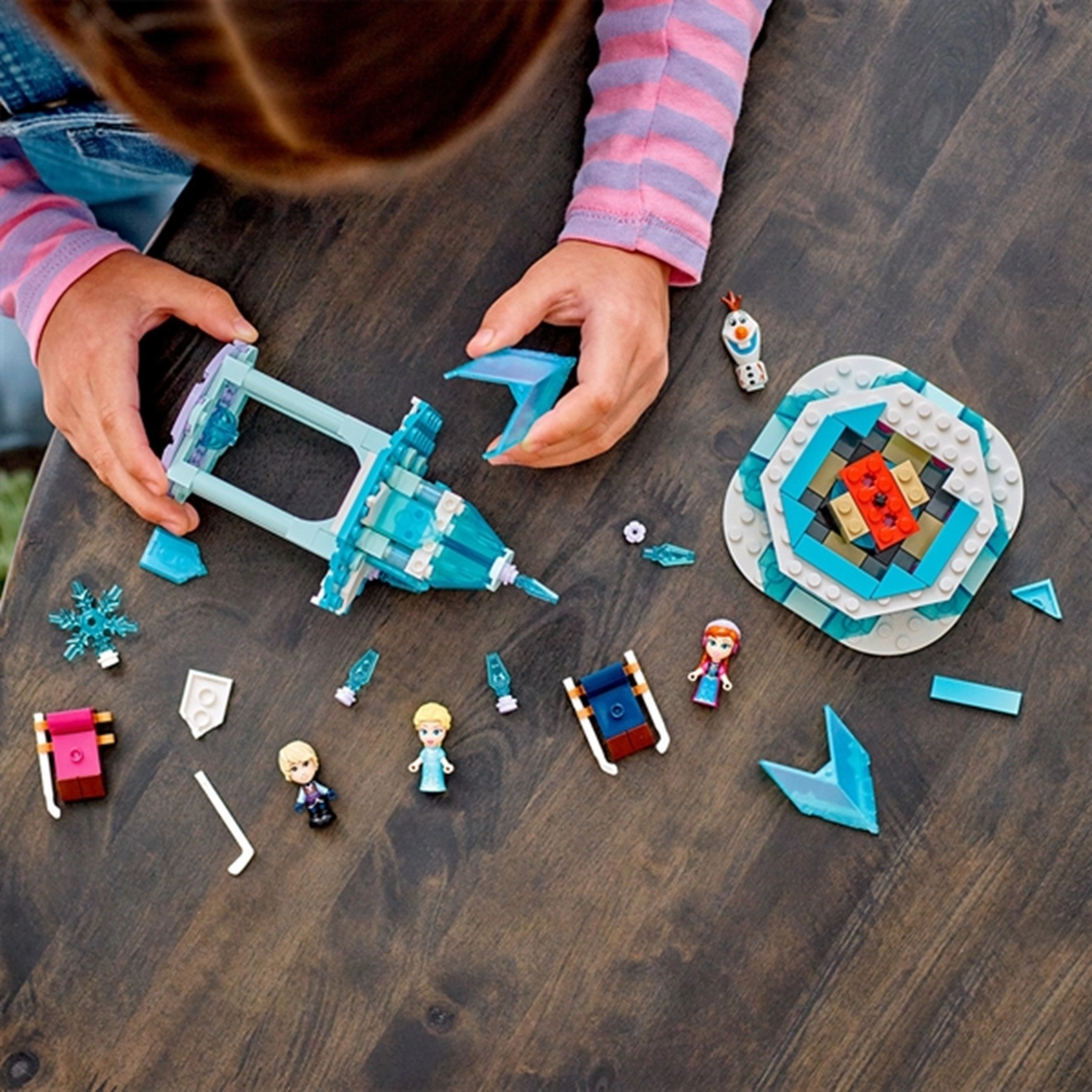 LEGO Disney?Anna and Elsa's Magical Merry-Go-Round