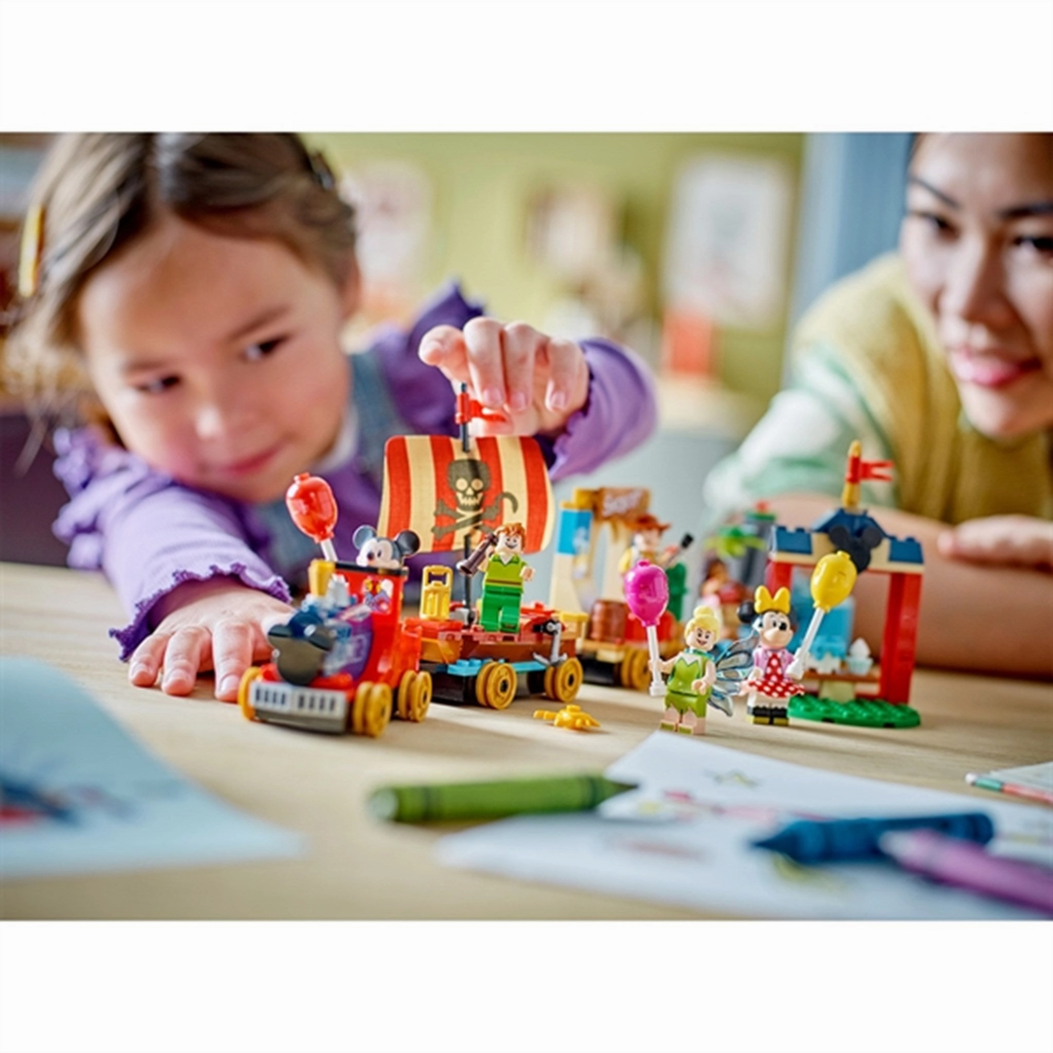 LEGO Disney?Disney Celebration Train