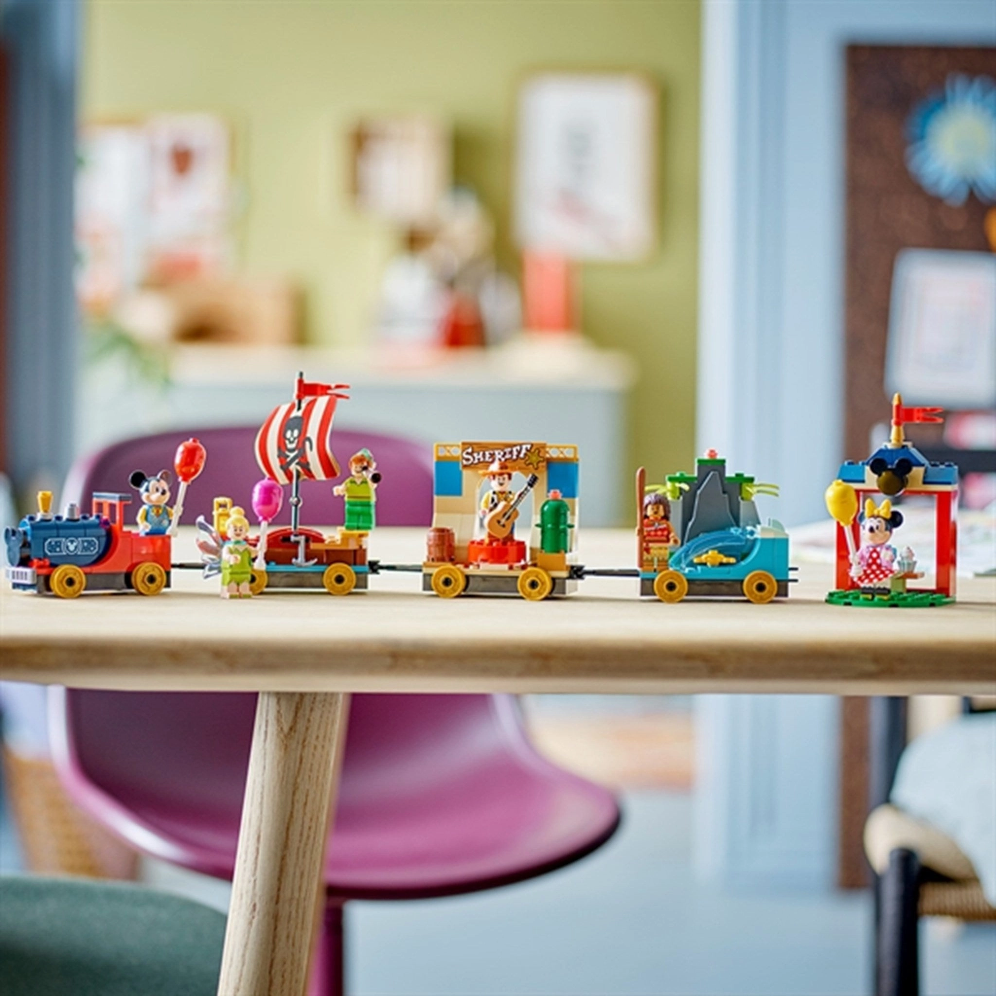 LEGO Disney?Disney Celebration Train