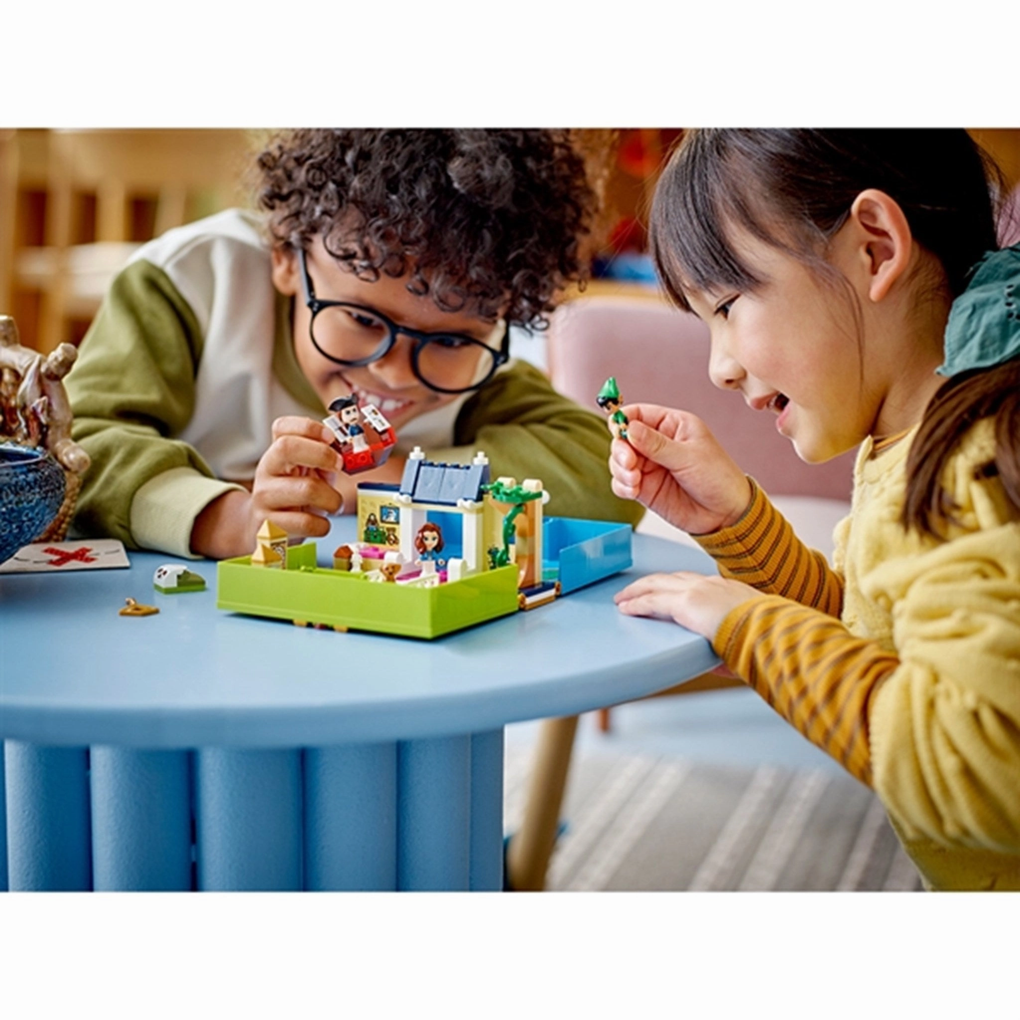 LEGO? Disney? Peter Pan & Wendy's Storybook Adventure