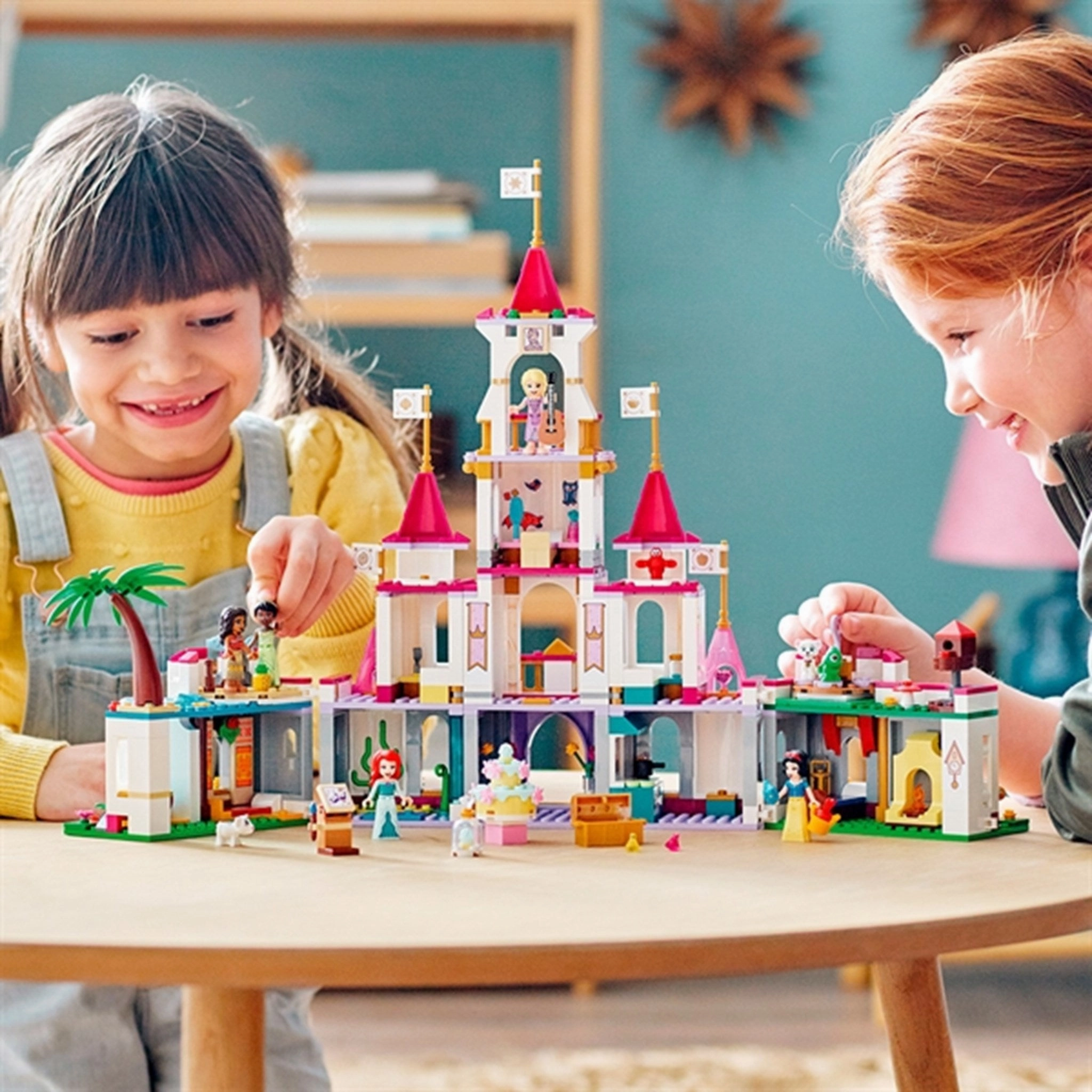 LEGO? Disney? Ultimate Adventure Castle