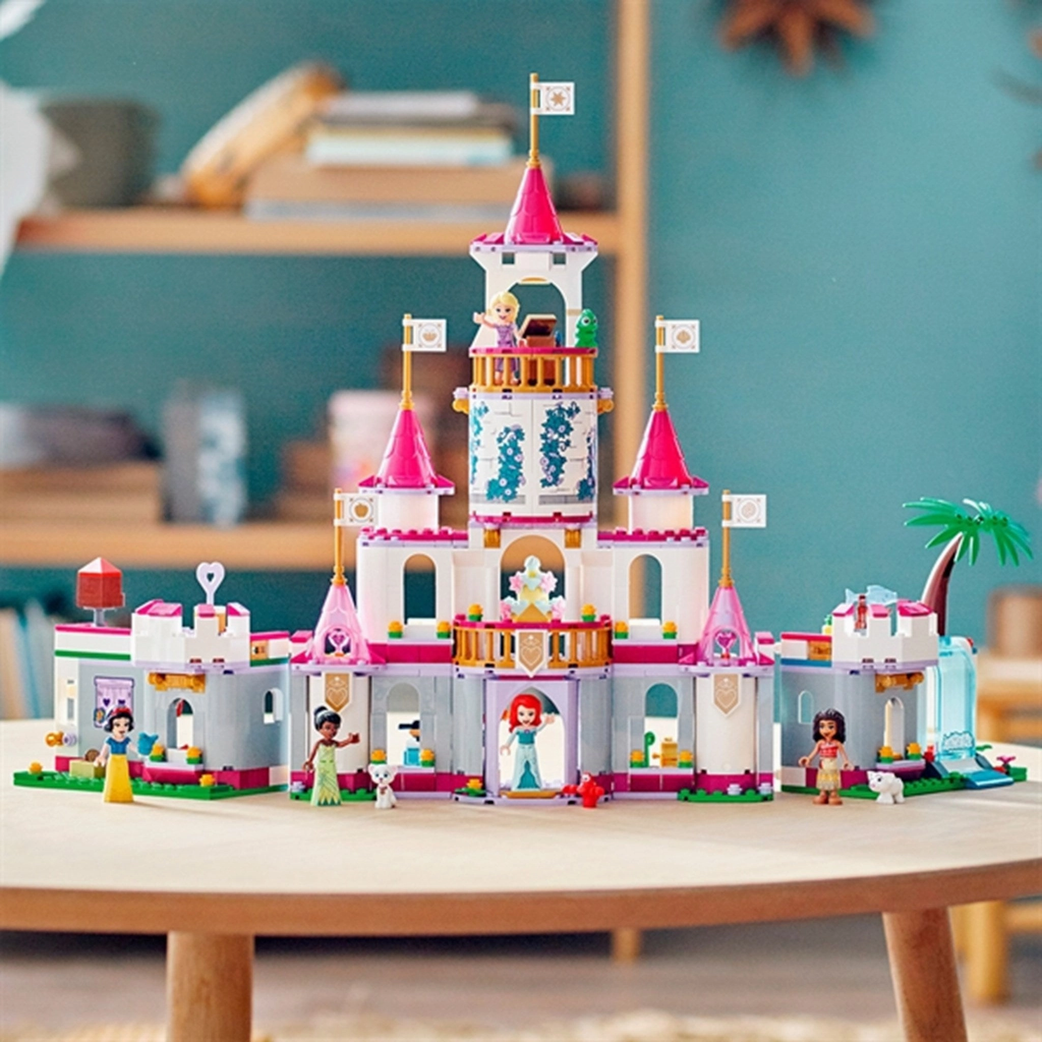 LEGO? Disney? Ultimate Adventure Castle