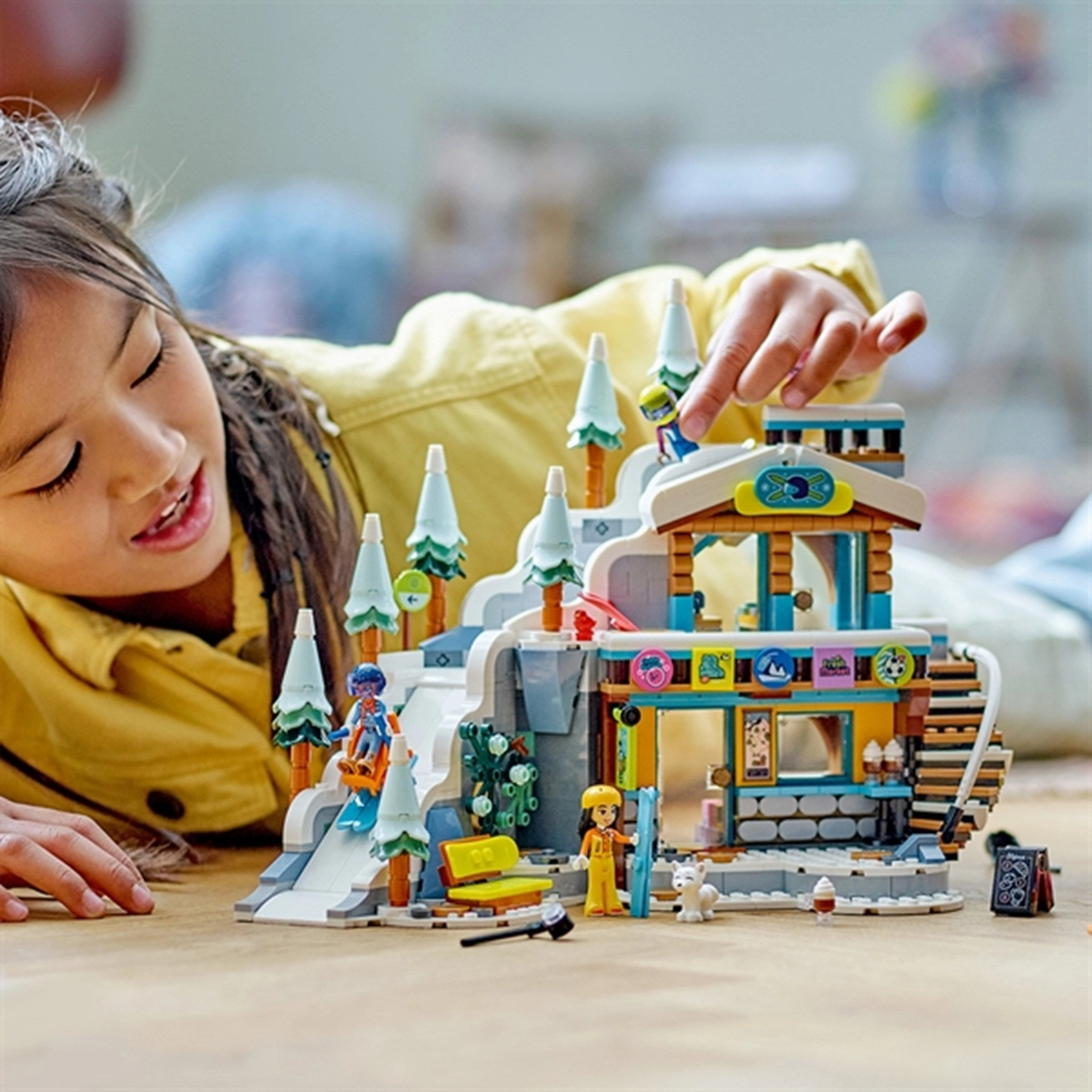 LEGO Friends Holiday Ski Slope and Caf
