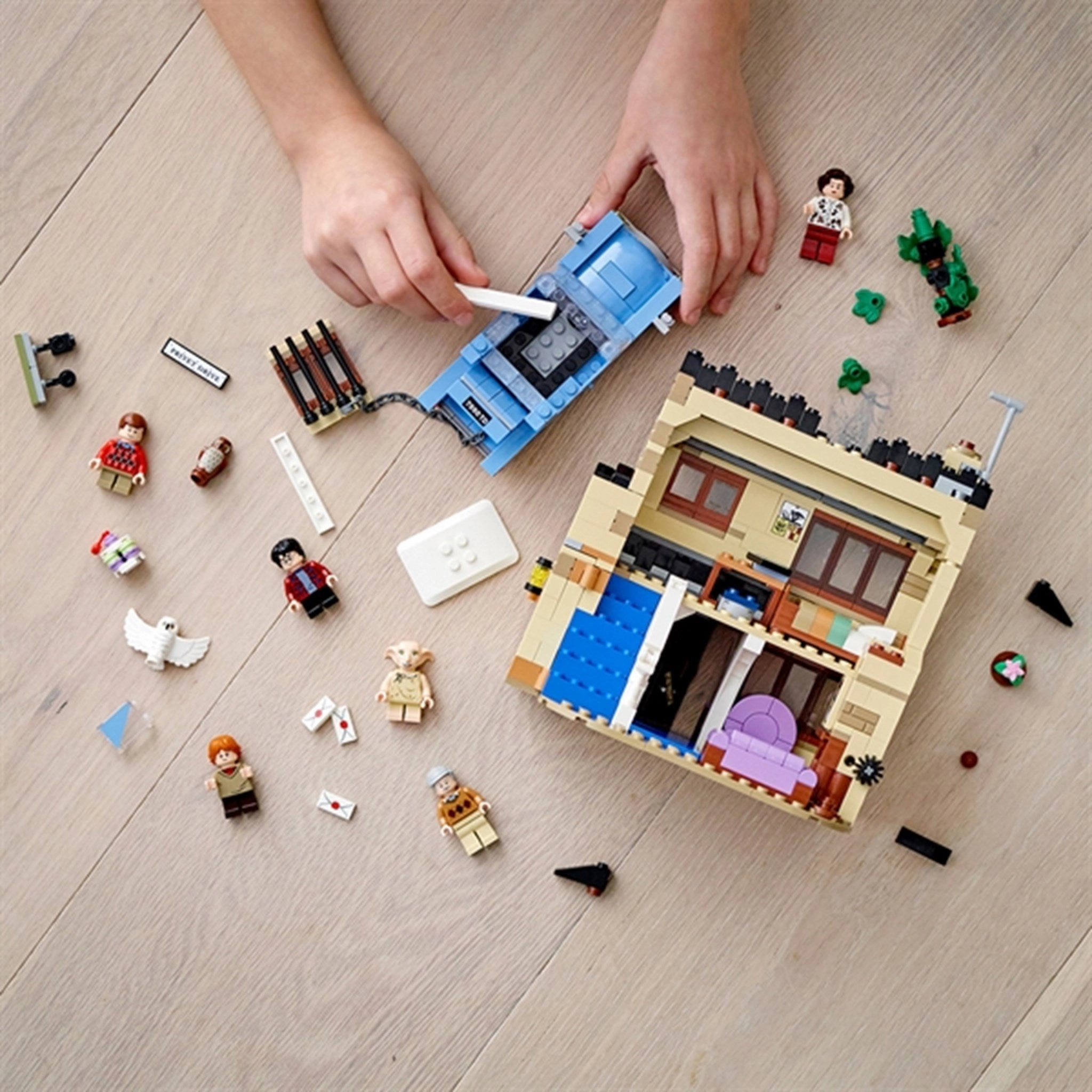 LEGO Harry Potter?4 Privet Drive