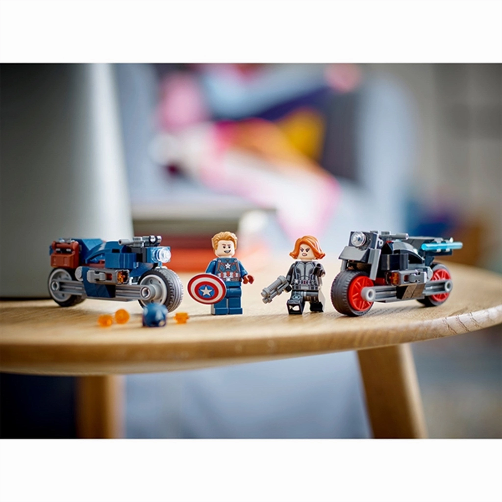 LEGO Marvel Black Widow & Captain America Motorcycles