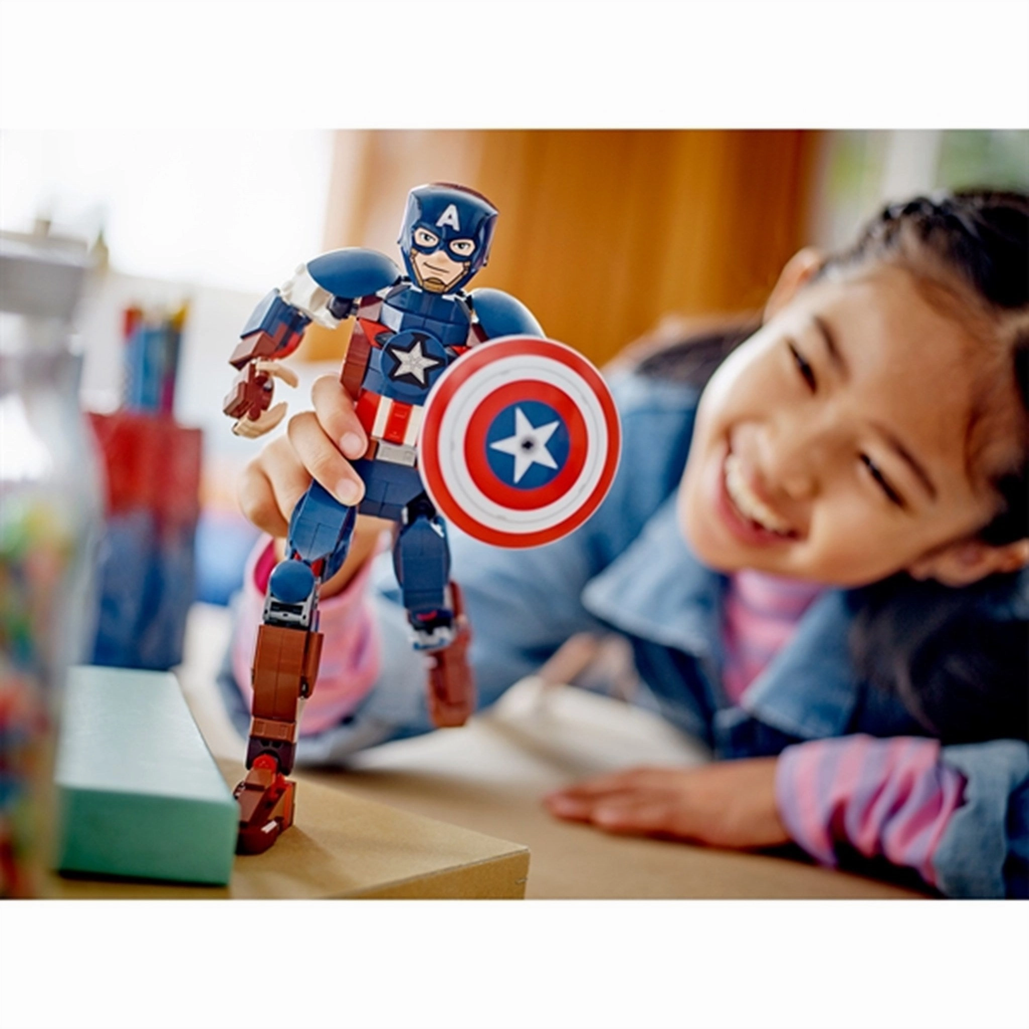 LEGO? Marvel Captain America Construction Figure