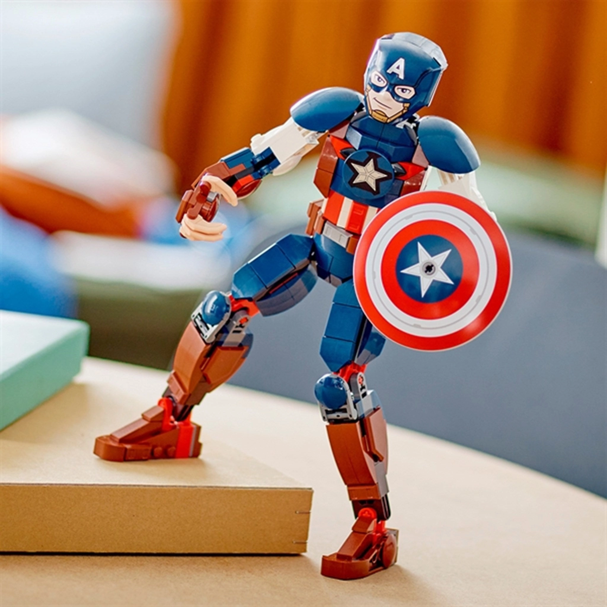LEGO? Marvel Captain America Construction Figure