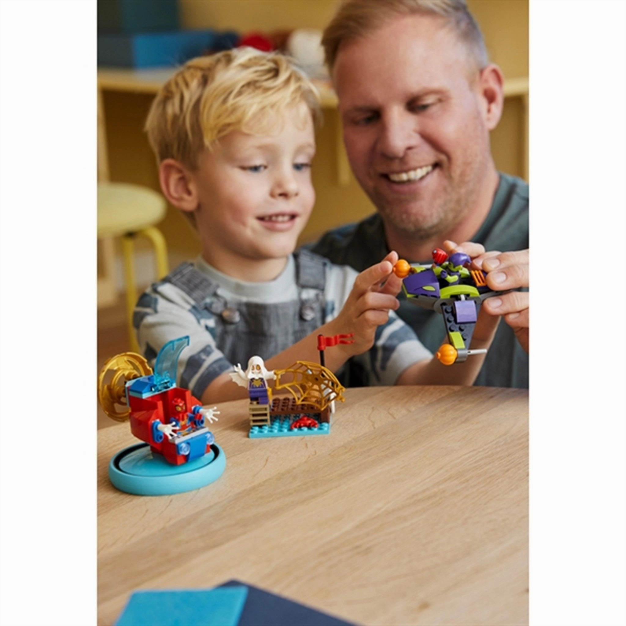 LEGO? Marvel Spidey vs. Green Goblin
