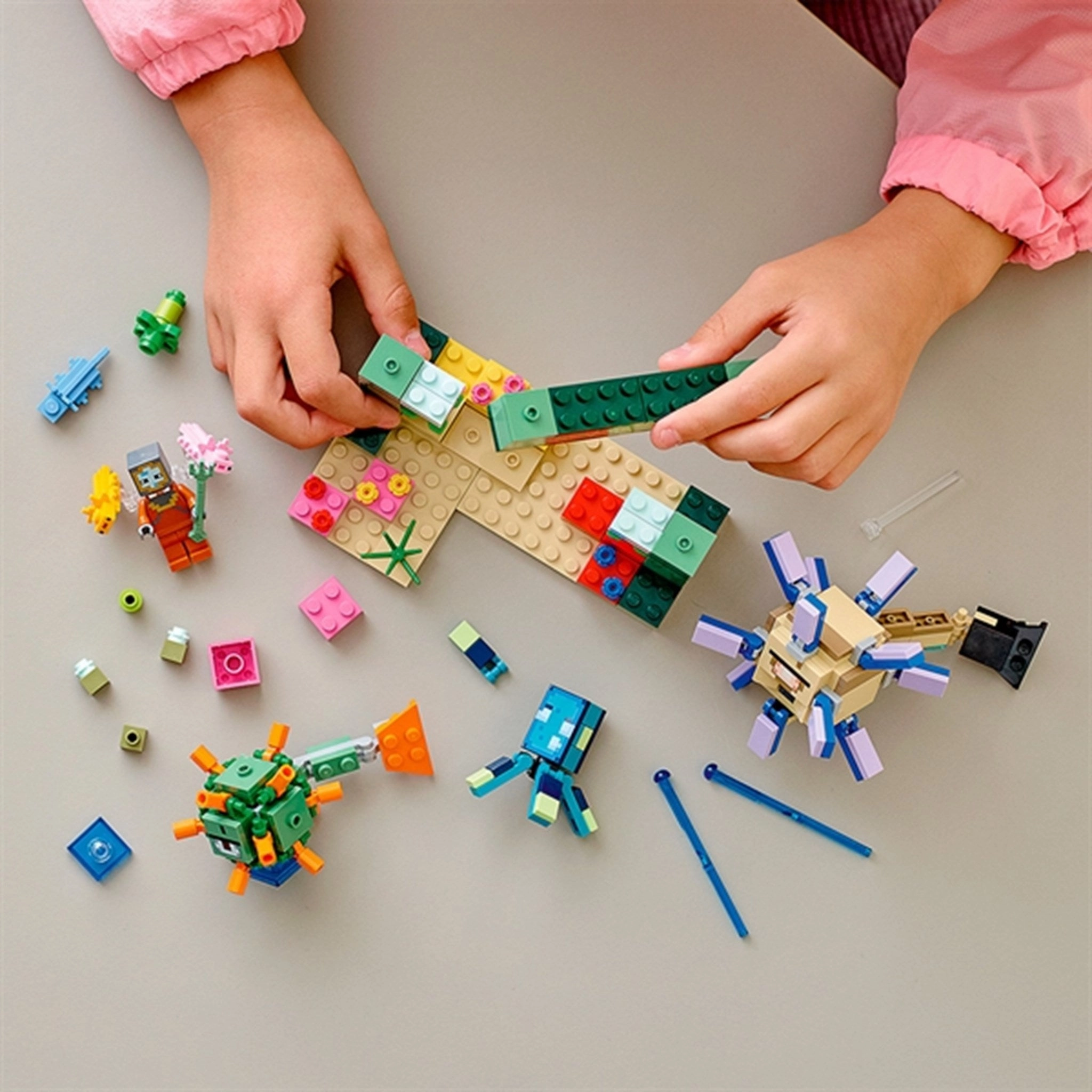LEGO? Minecraft? The Guardian Battle