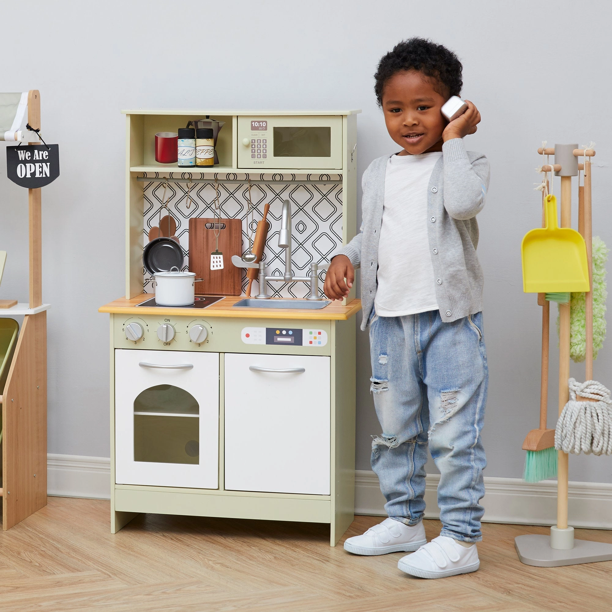 Little Chef Boston Farmhouse Wooden Kitchen Playset, Green/white