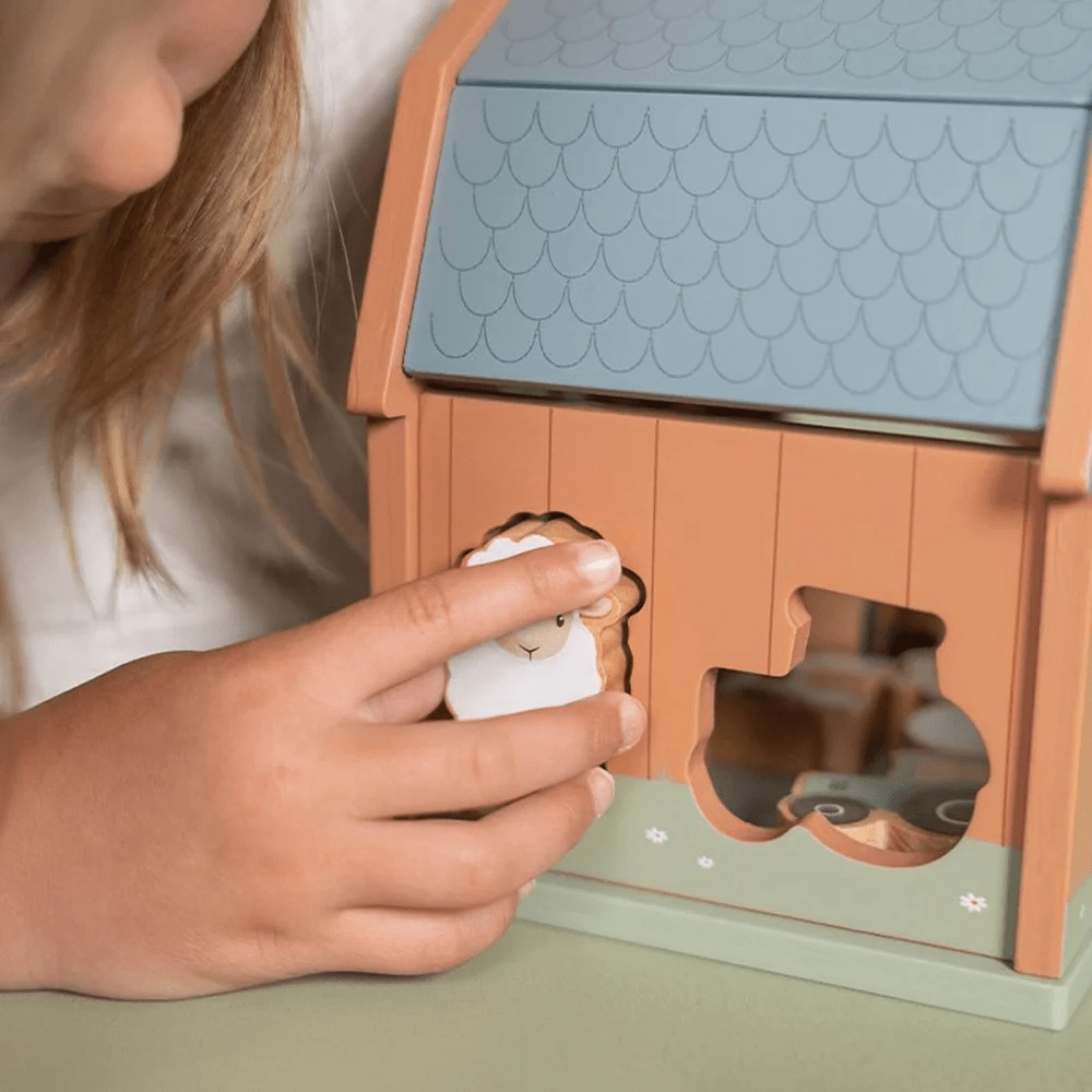 Little Dutch Little Farm Shape Sorter