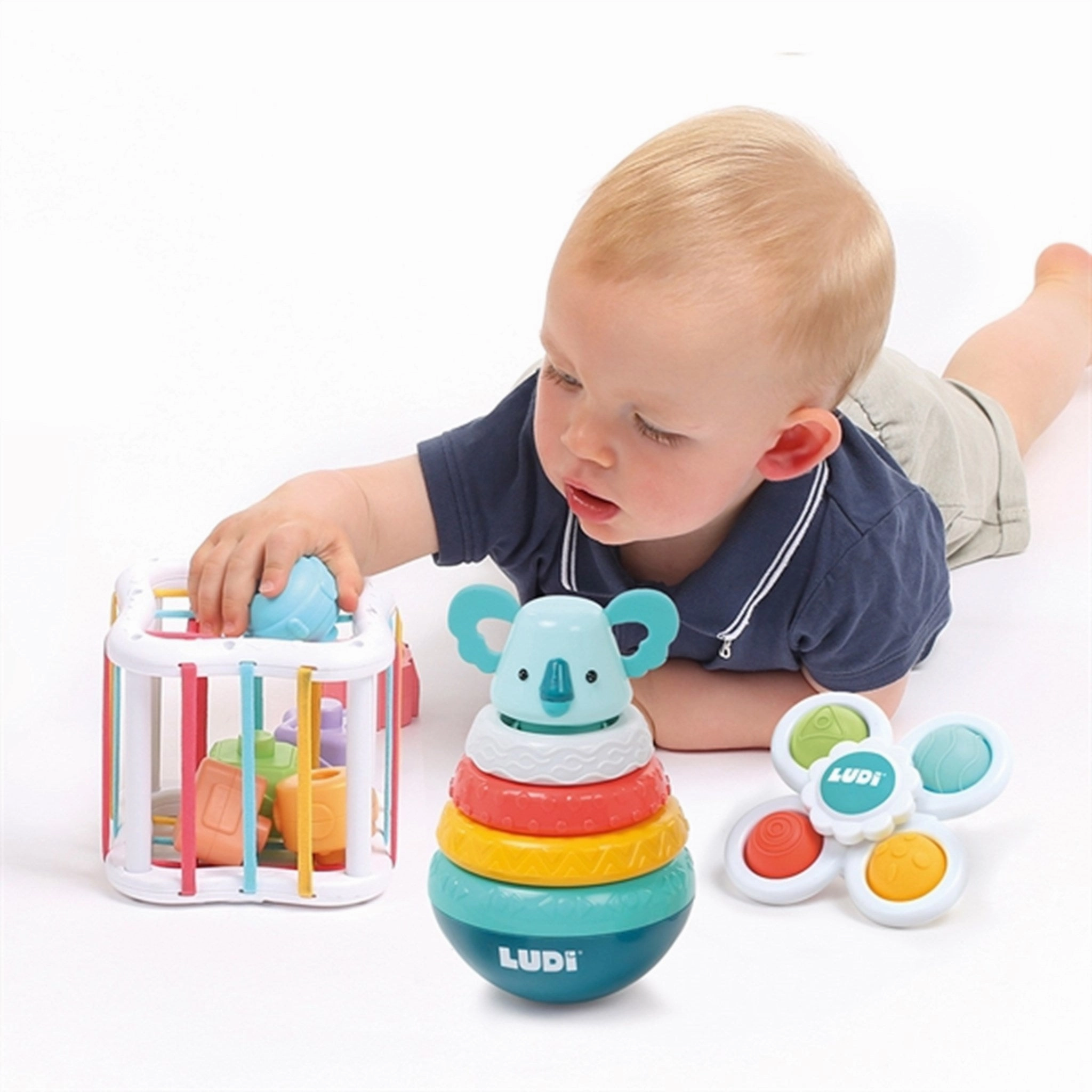 LUDI Manipulation Box with Accessories