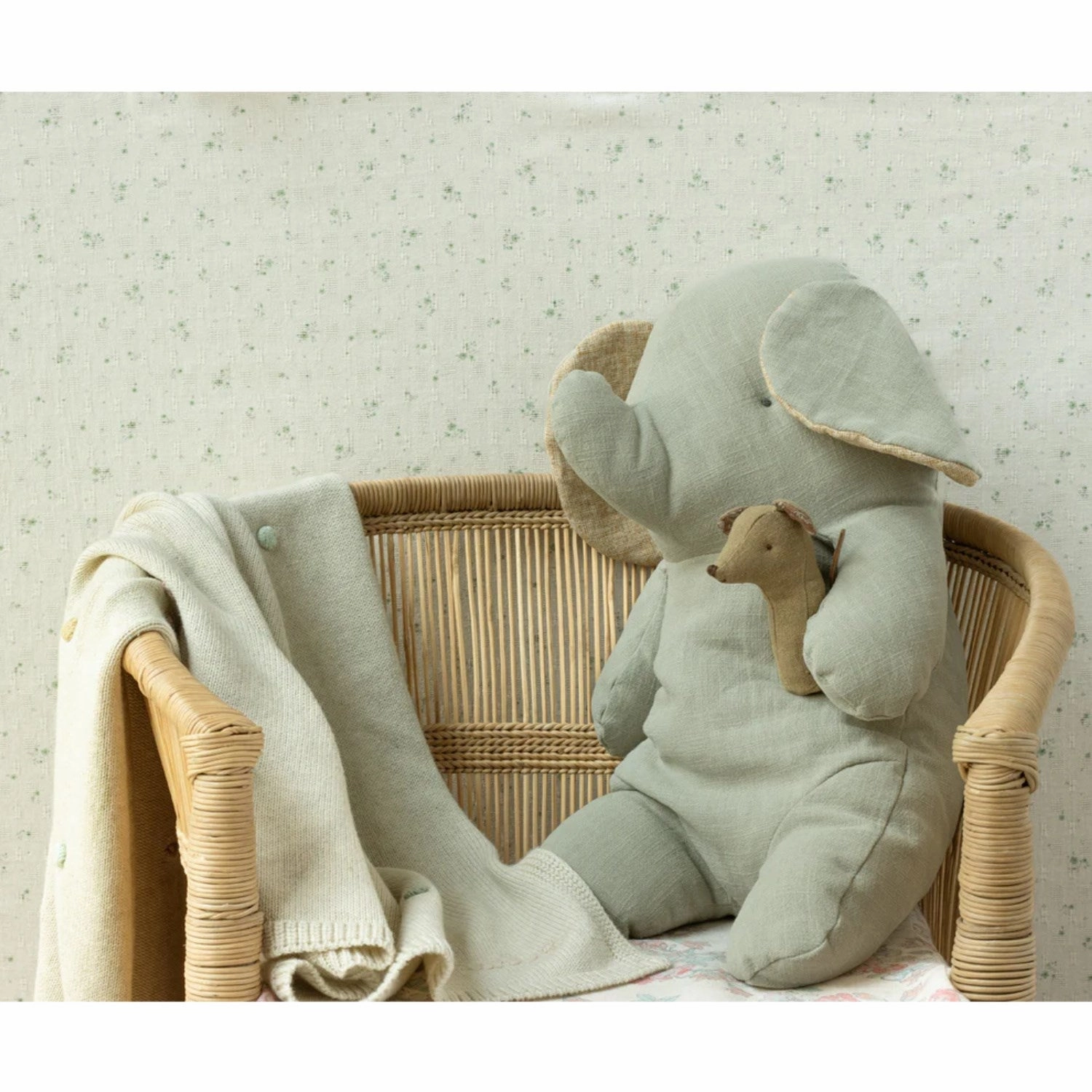 Maileg Lullaby friends, Mouse rattle - Light umber