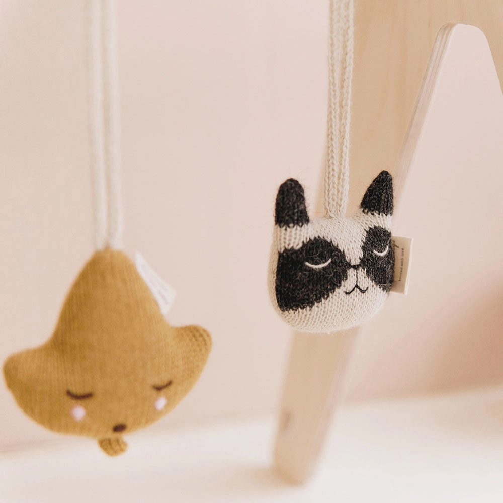 Main Sauvage Baby Gym Toy - Hanging Rattle - Leaf - Ochre
