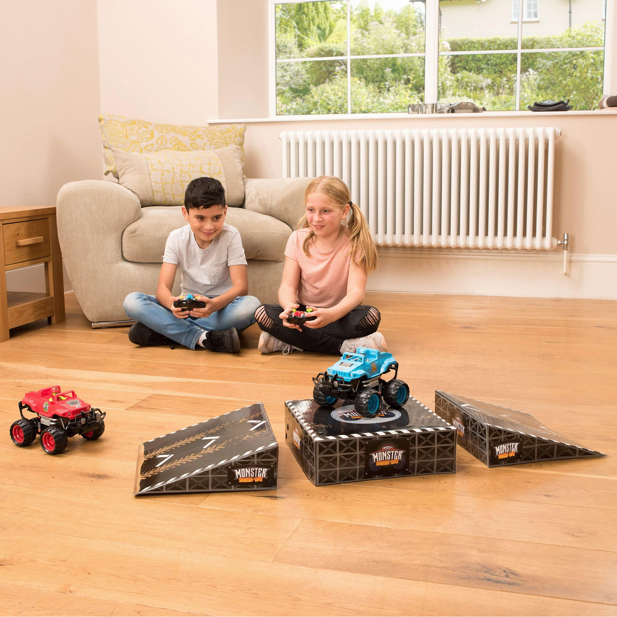 MSU Monster Smash Ups Ramp Set for Remote Control RC Trucks and Cars - Black