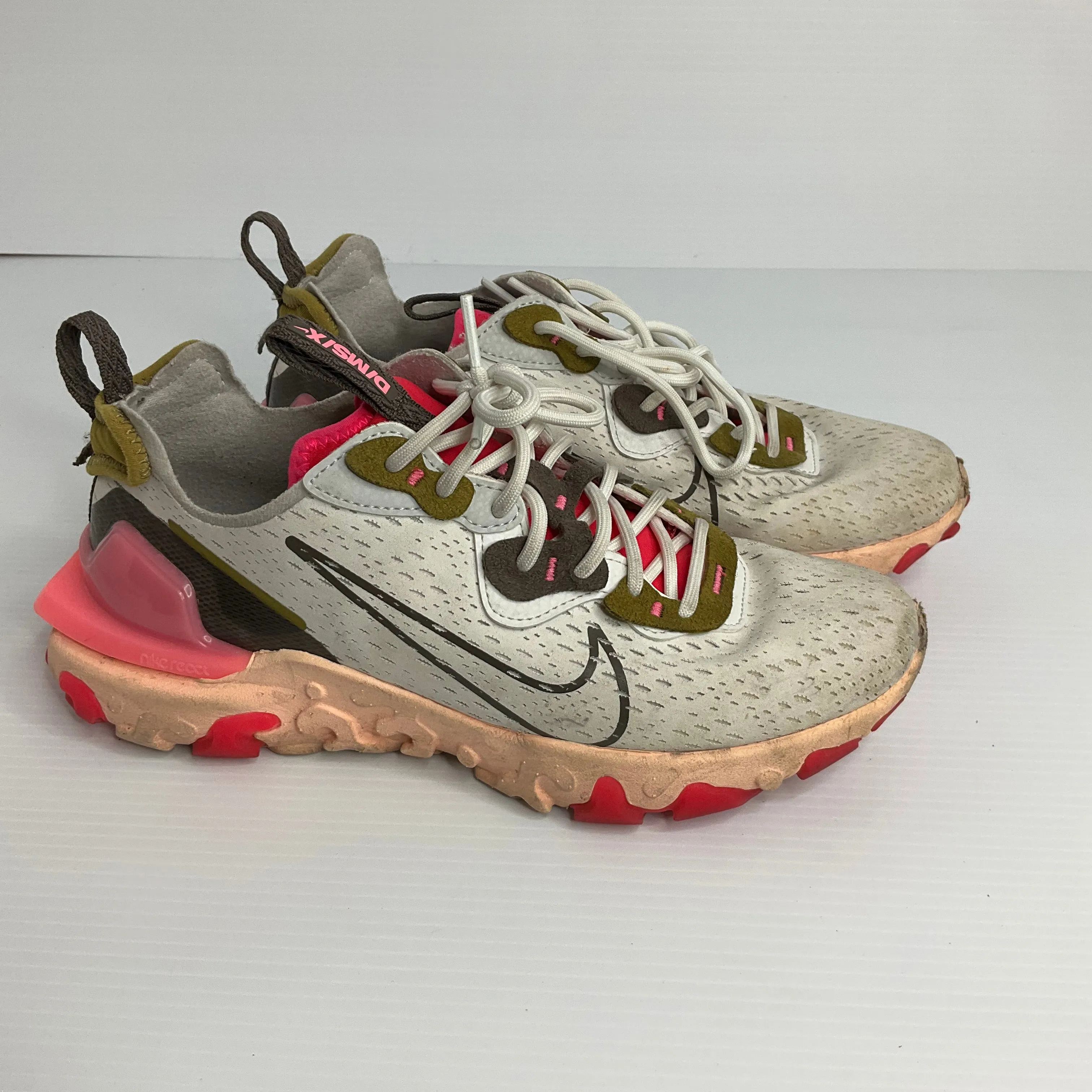 Multi-colored Shoes Athletic Nike, Size 8 nike