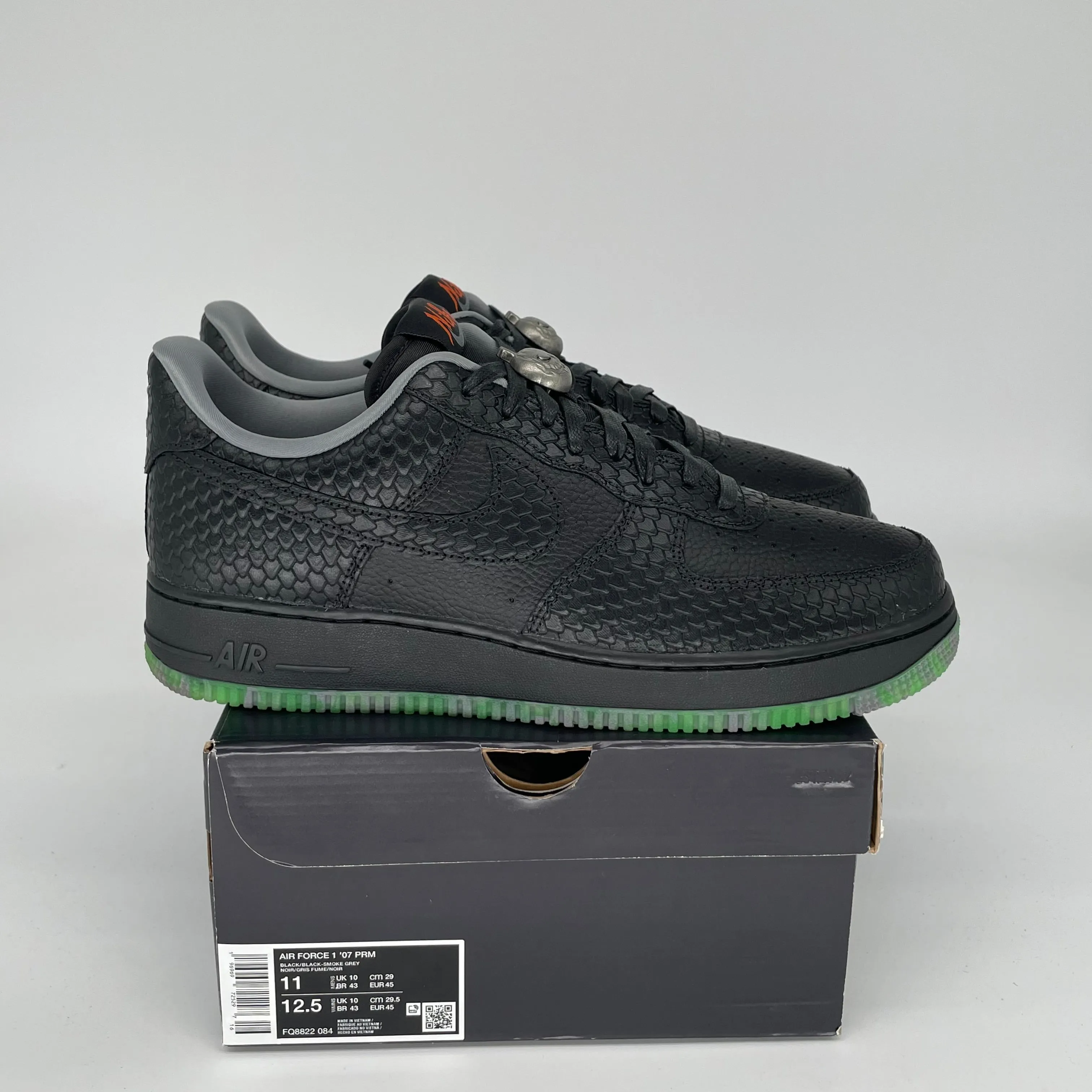 NIKE AIR FORCE 1 LOW PRM HALLOWEEN SIZE 11 FQ8822-084