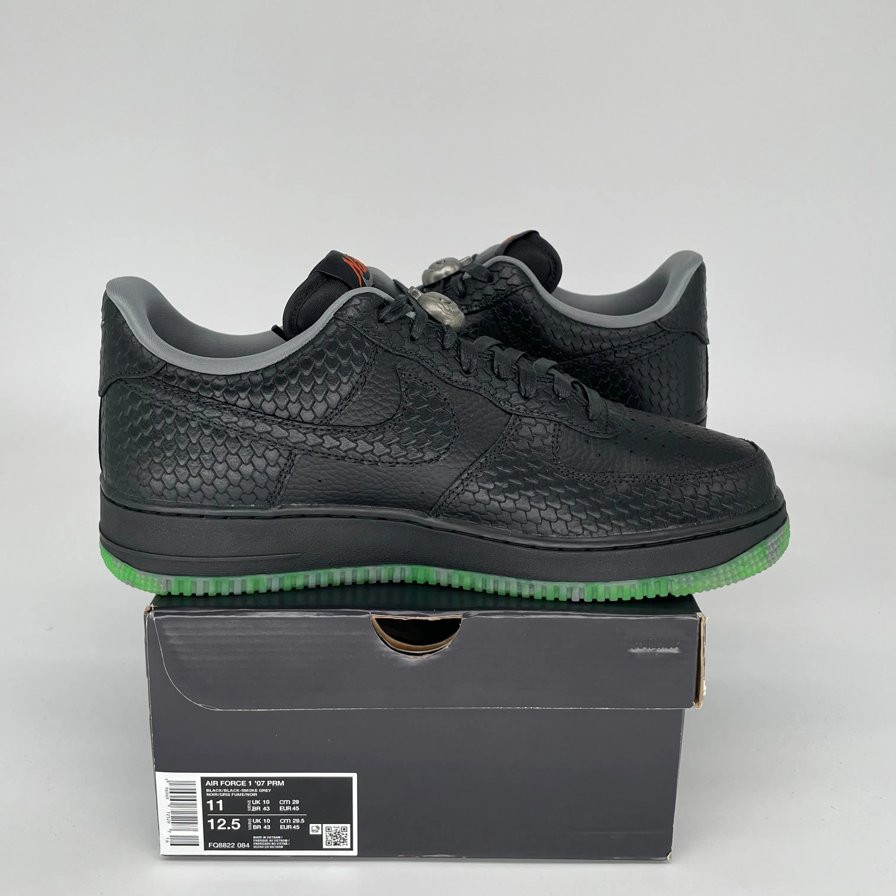 NIKE AIR FORCE 1 LOW PRM HALLOWEEN SIZE 11 FQ8822-084