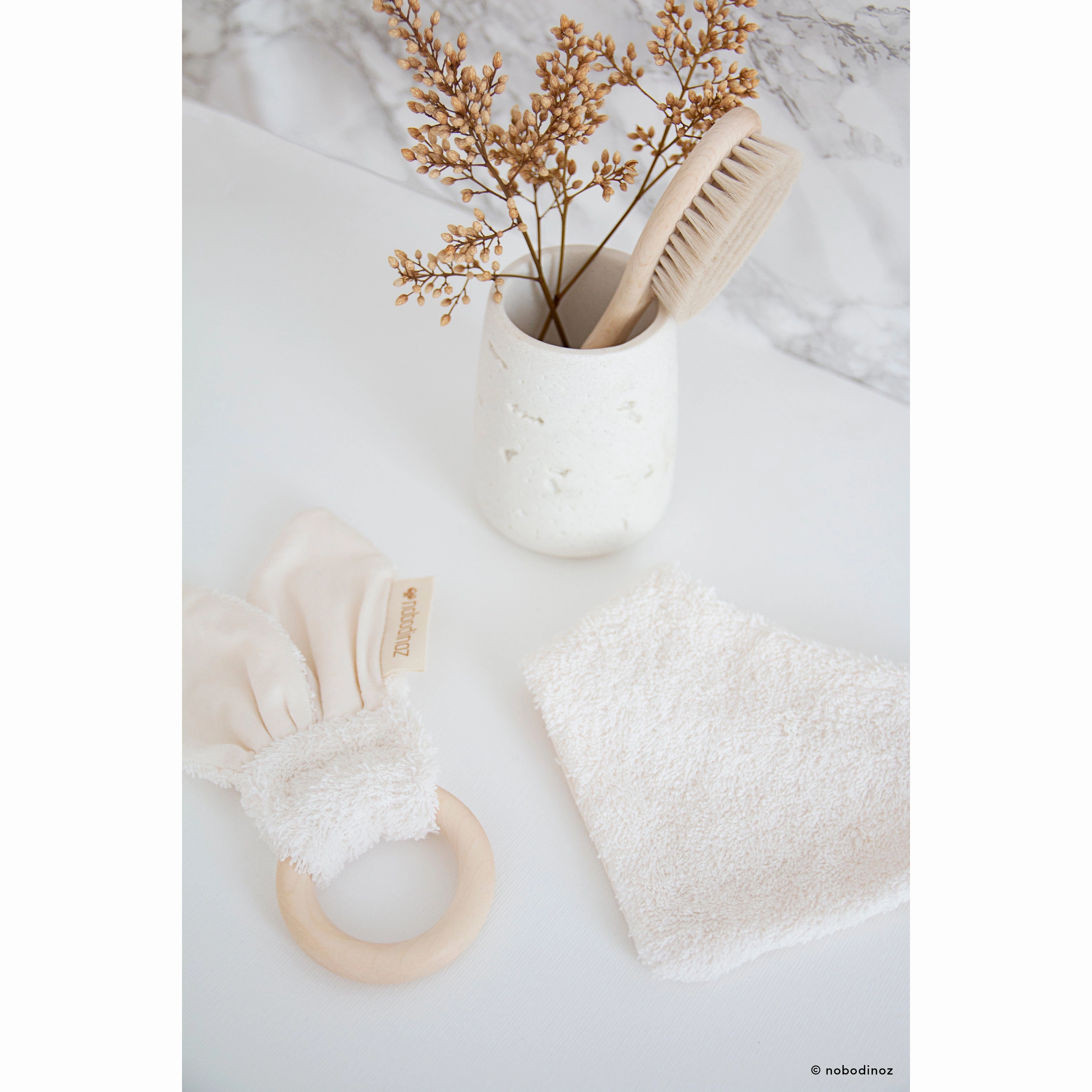 nobodinoz Bunny Teether Ring Natural