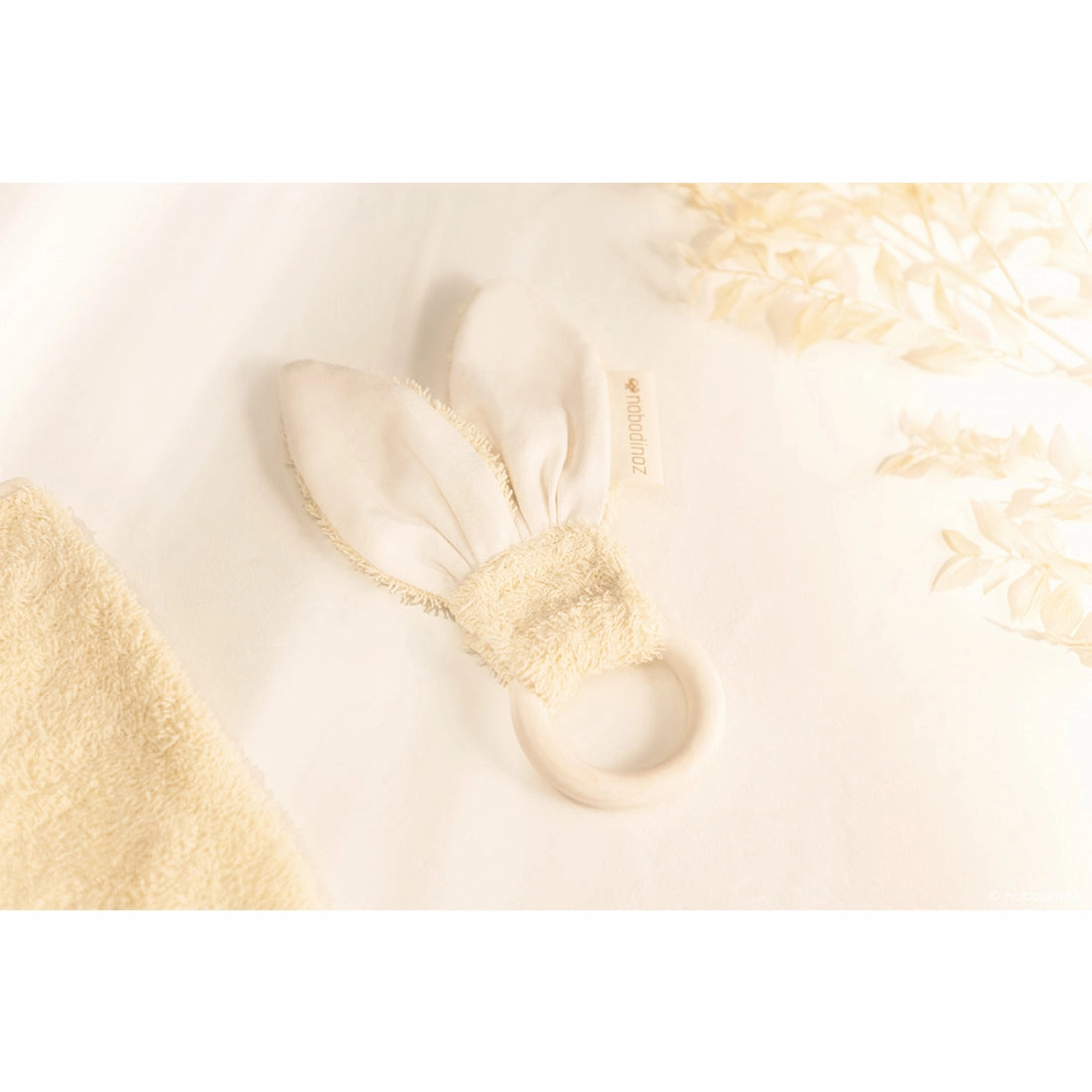 nobodinoz Bunny Teether Ring Vanilla