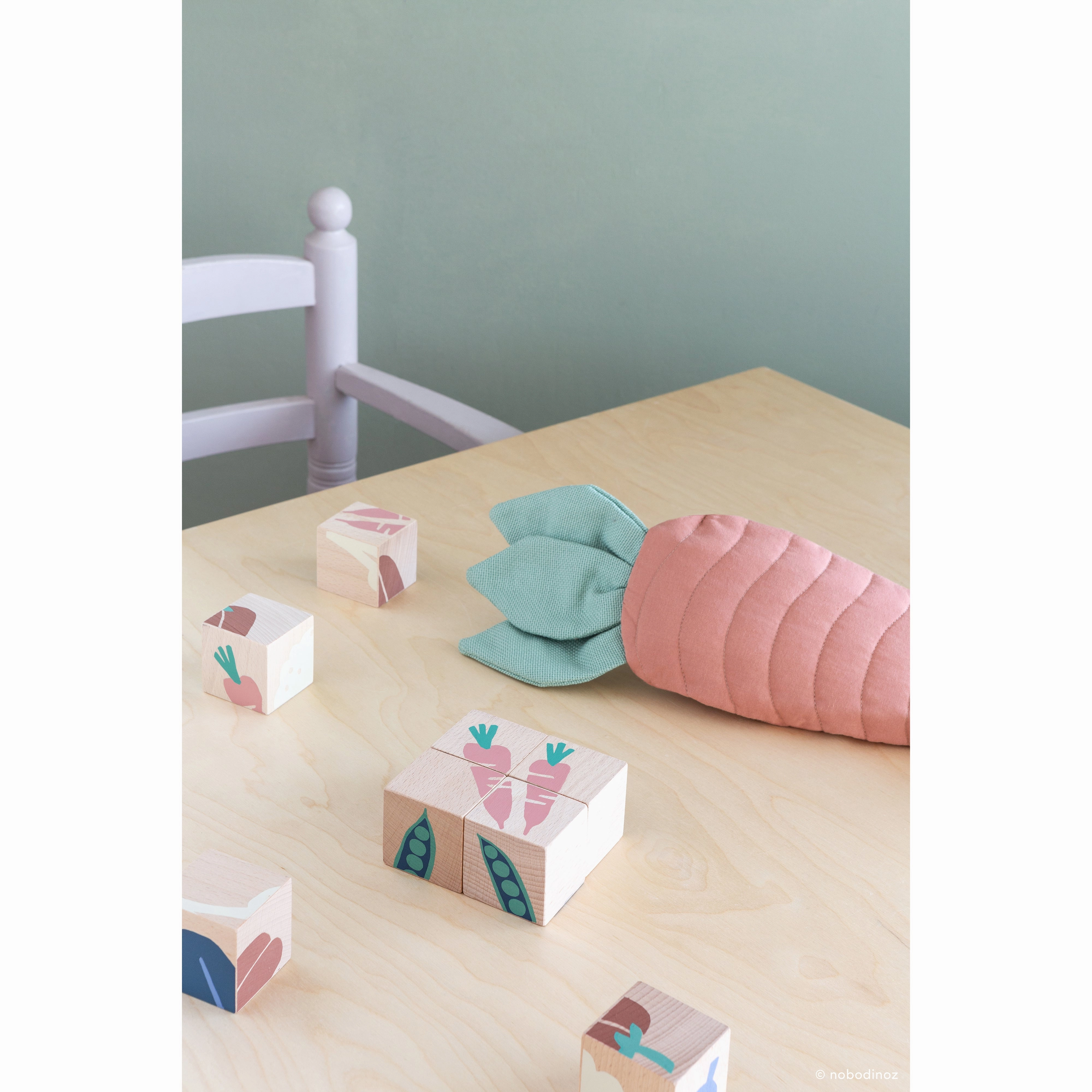 nobodinoz Veggies Wooden Cubes