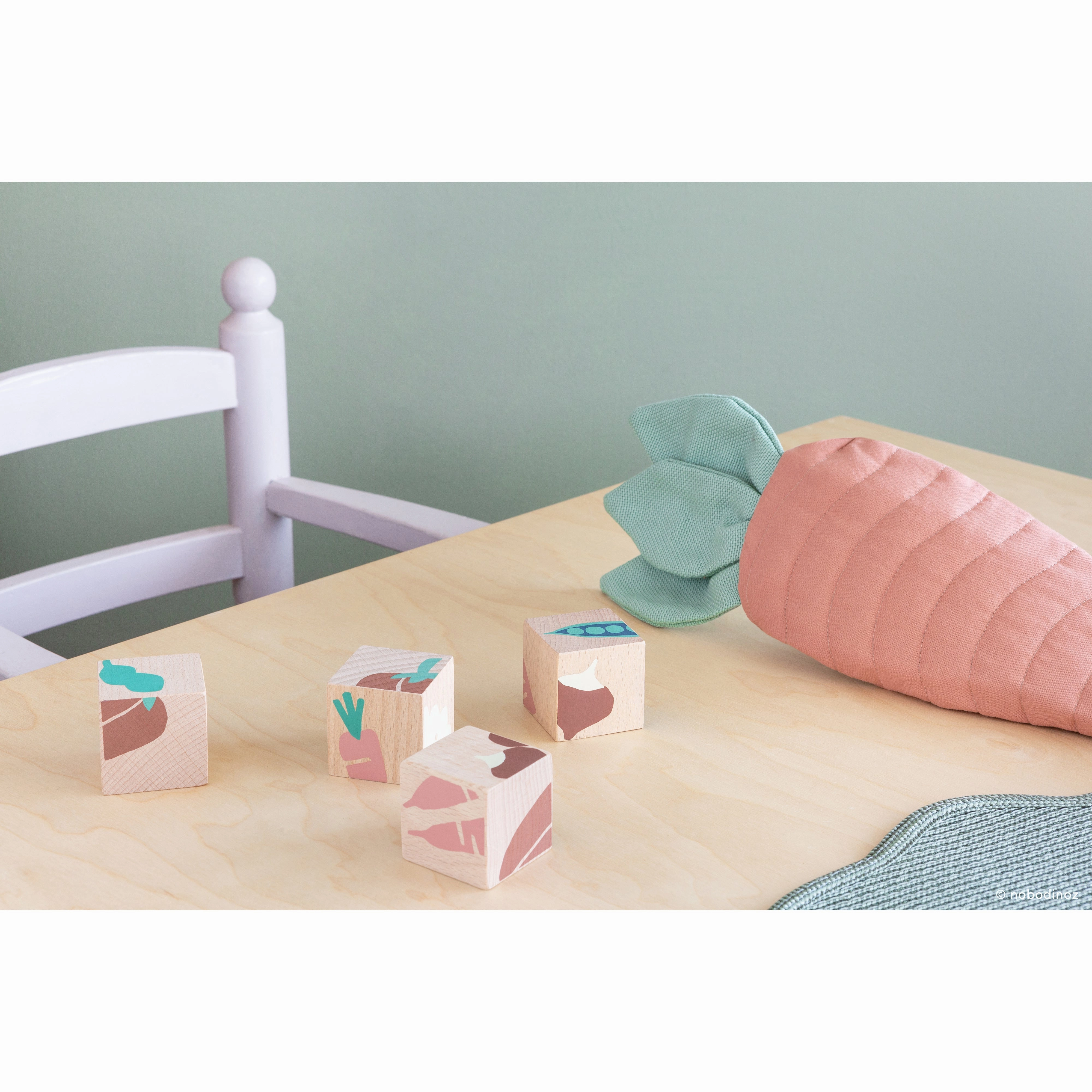 nobodinoz Veggies Wooden Cubes