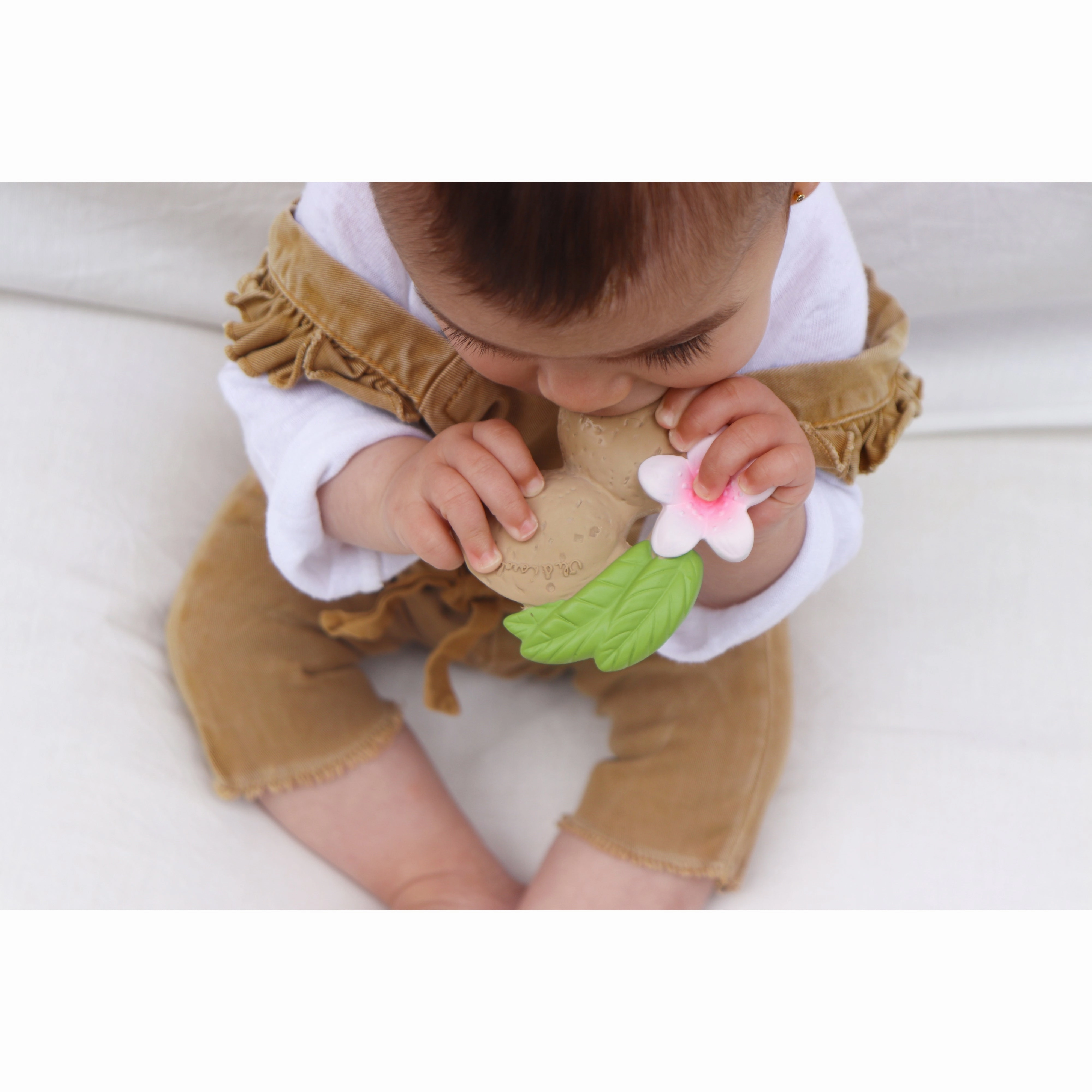 Oli & Carol Aly The Almond Teether