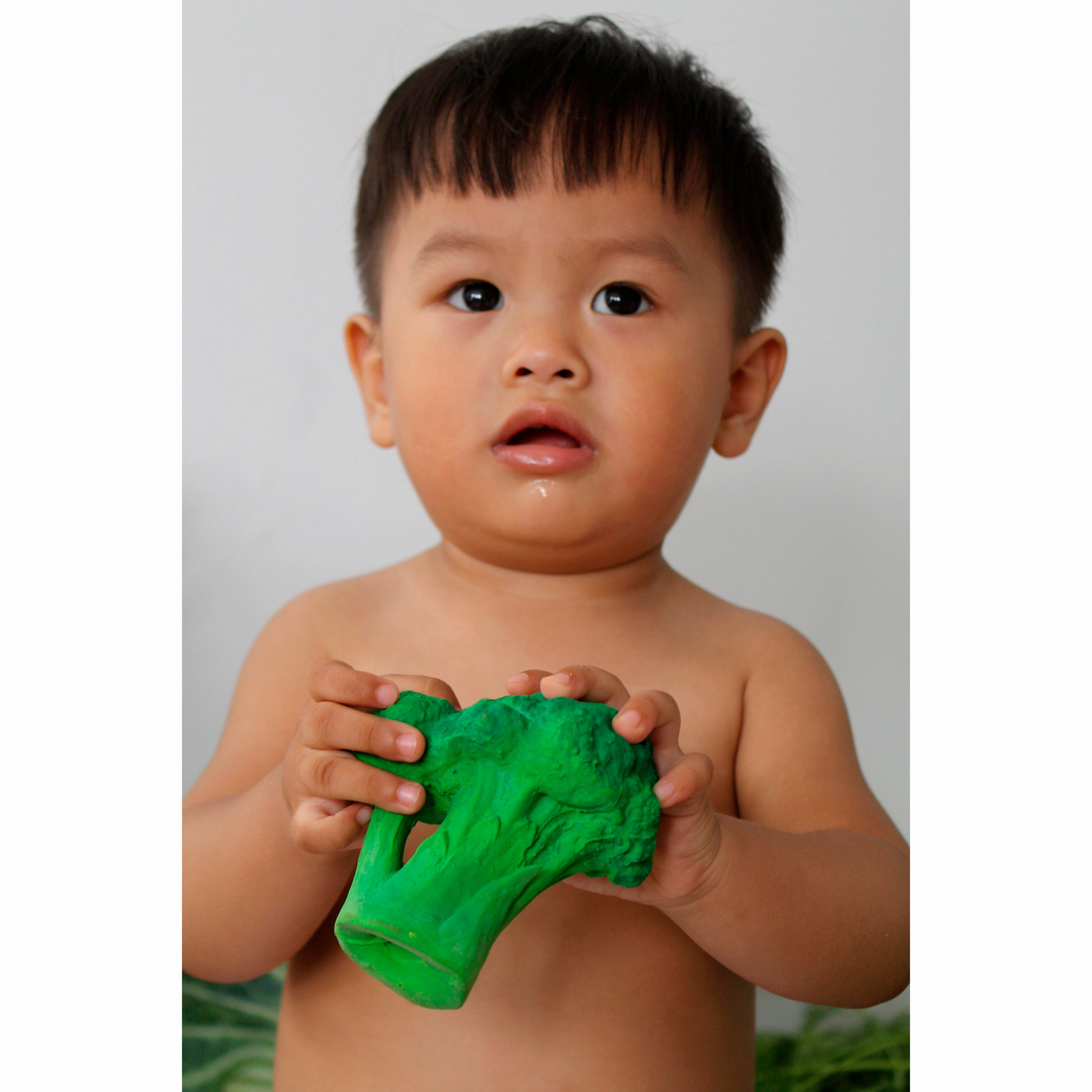 Oli & Carol Brucy the Broccoli Teether